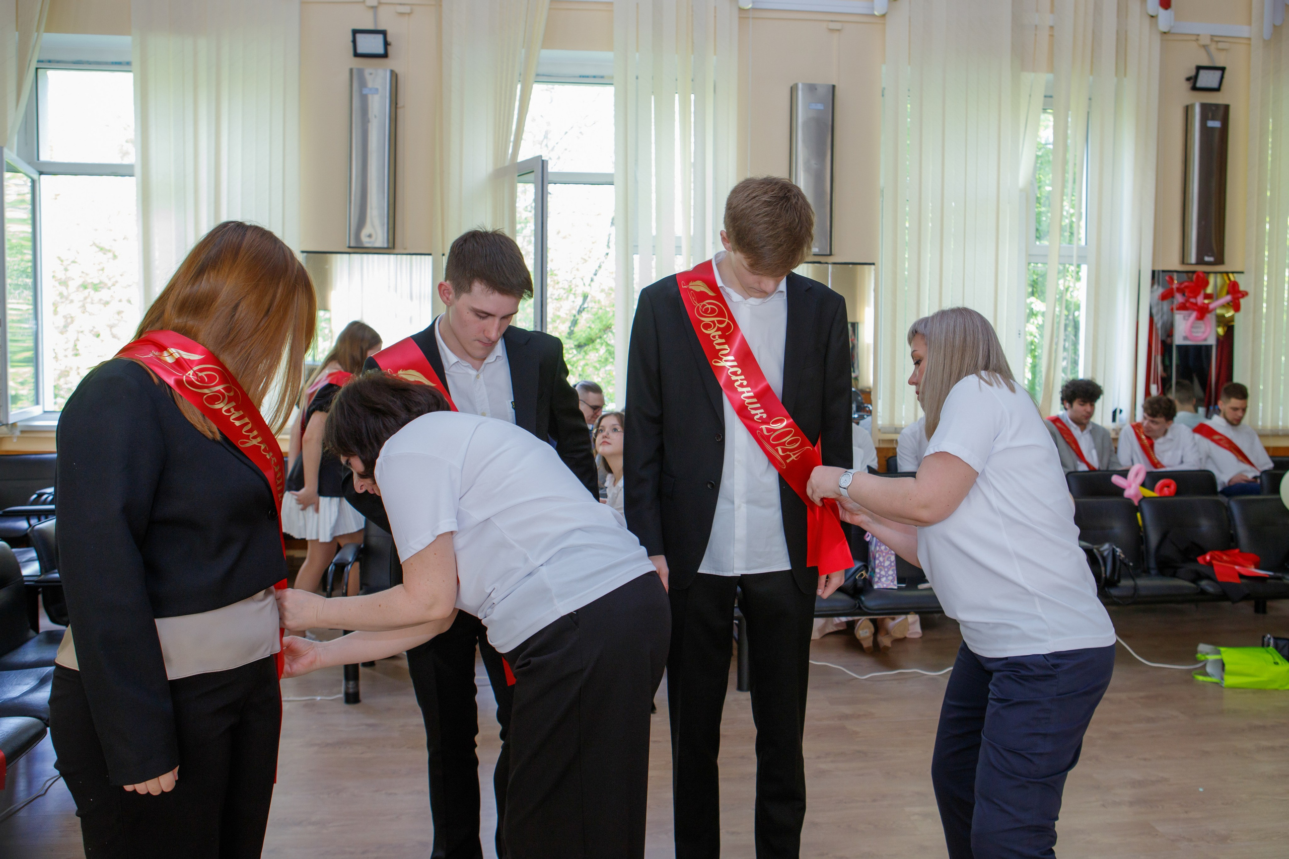 11 класс / Последний звонок / Гимназия № 1558 / г. Москва. Детский и семейный фотограф Мария Киселёва. Москва