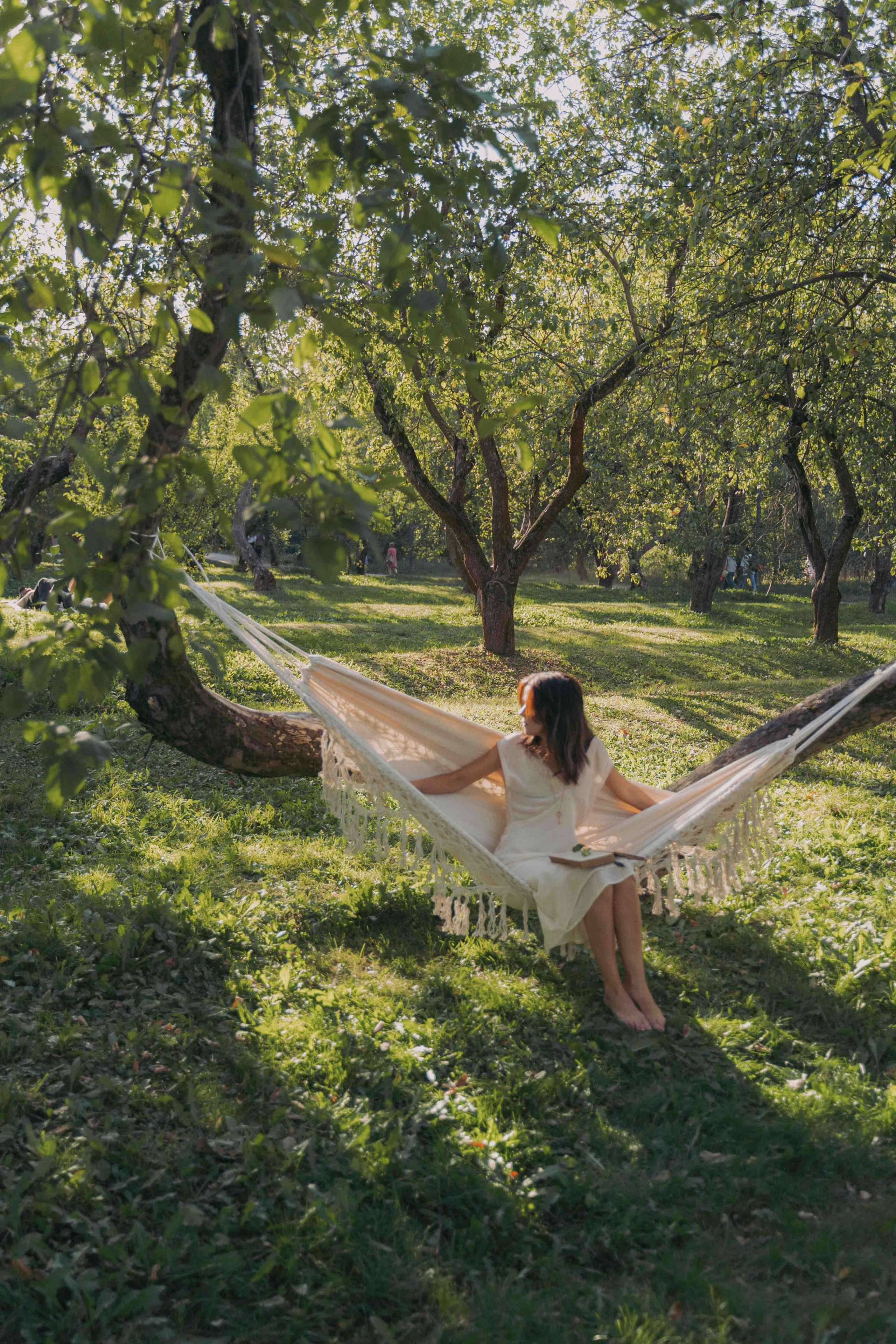 Яблоневый сад и гамак. Фотограф и видеограф в Москве и Абу Даби Мария Кулагина