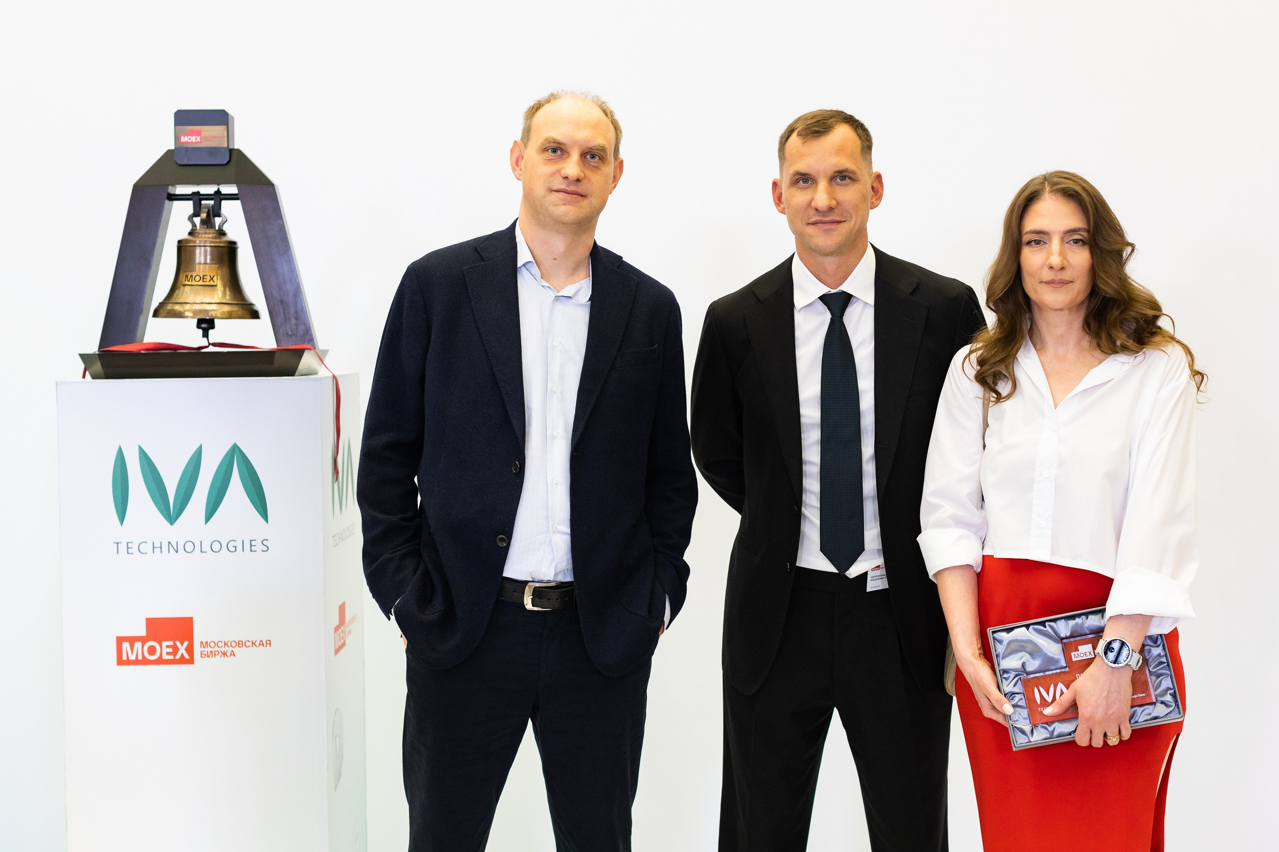 IVA на Московской бирже. Свадебный и портретный фотограф в Королёве Сергей Чихарев