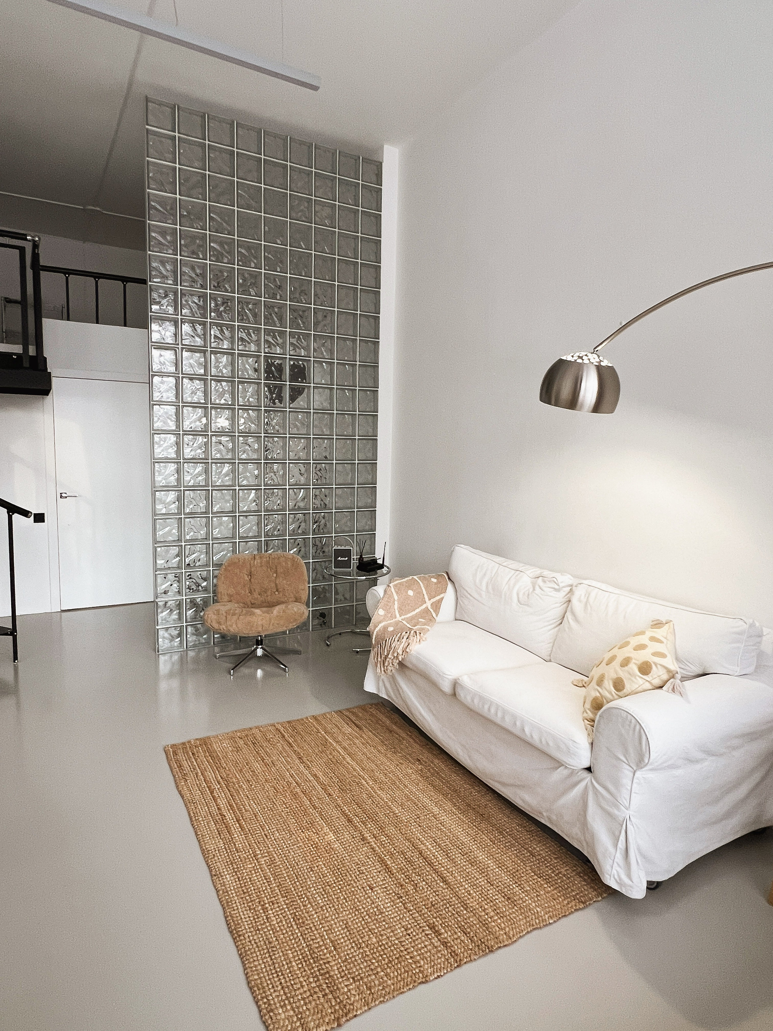 Фотографии актуальных локаций. Фотостудия в Балашихе Железнодорожный  — почасовая аренда, бронь онлайн