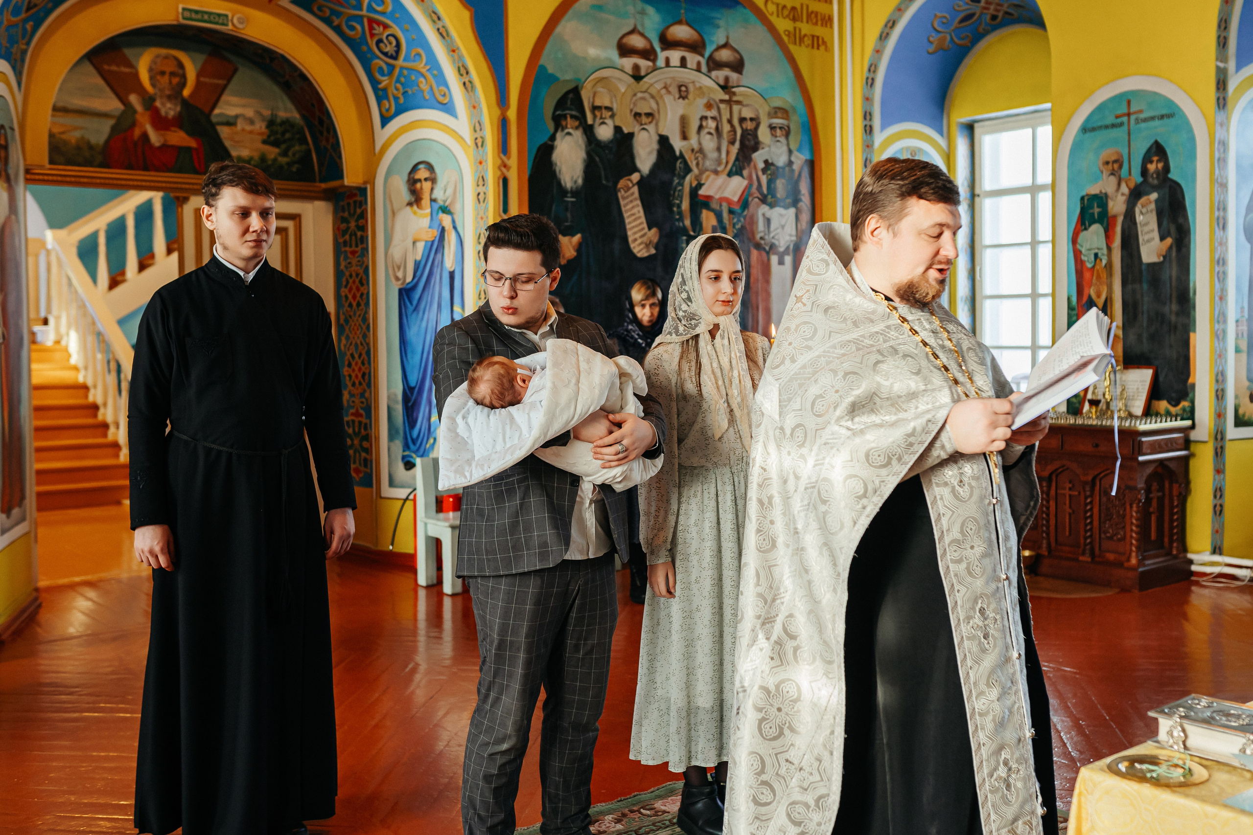 Фотосъемка крещения. Фотограф Ким Наталья в Красноярске