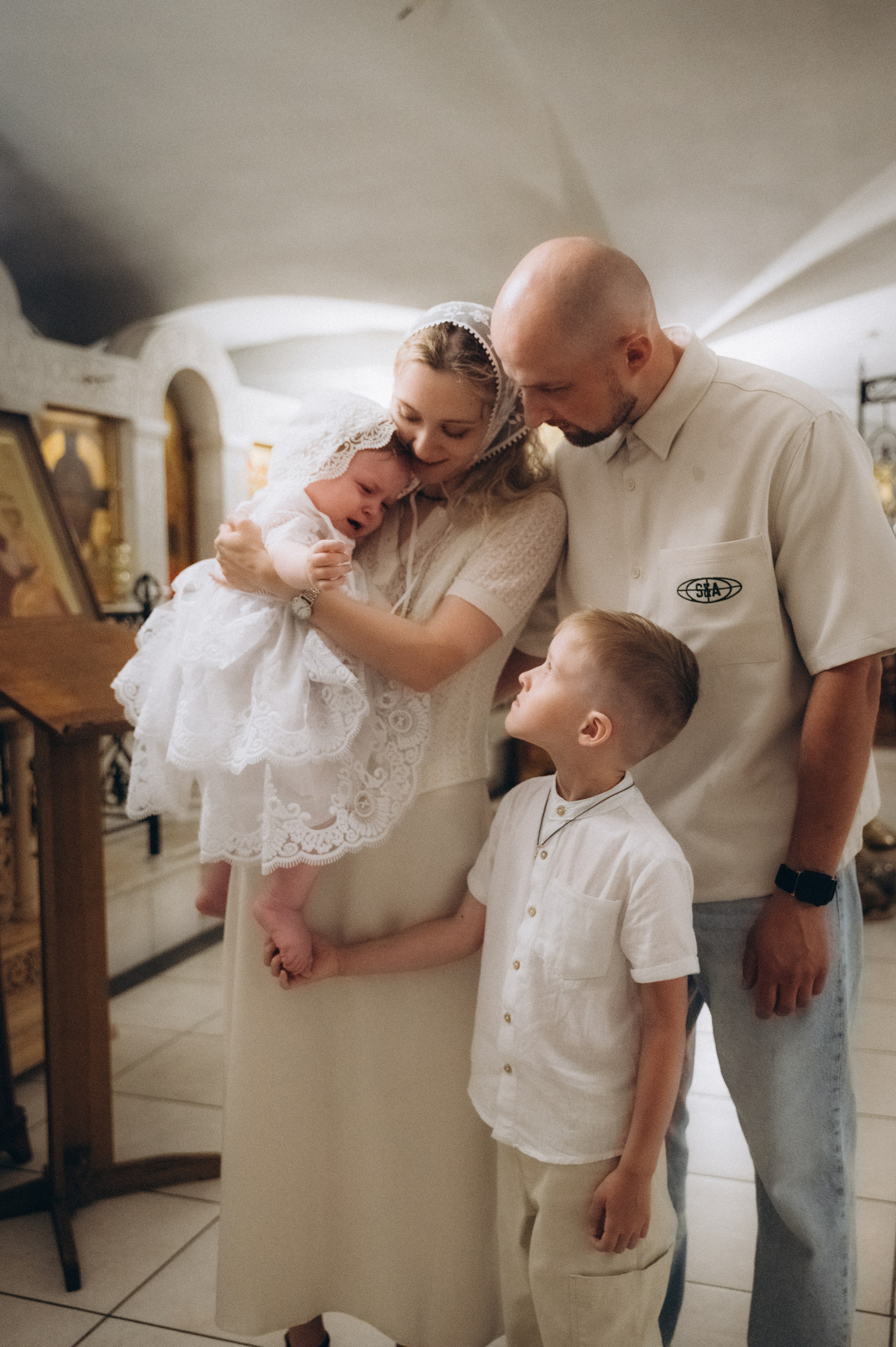 Крещение Владиславы (Криптовый храм в честь собора Новомучеников и Исповедников земли Белорусской). Семейный фотограф в Минске Дарья Дреко