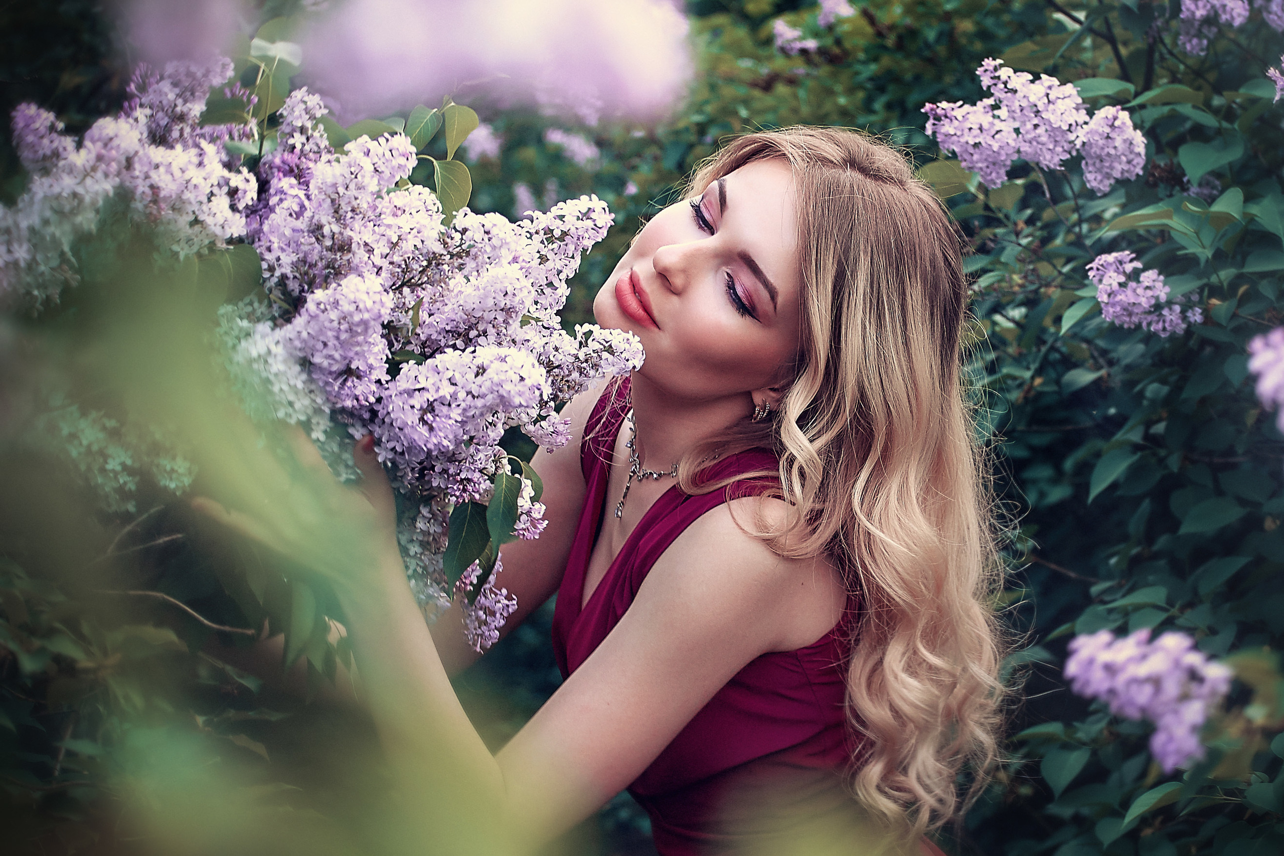 Фотосессия в сирени. Фотограф Андрей Лёвкин