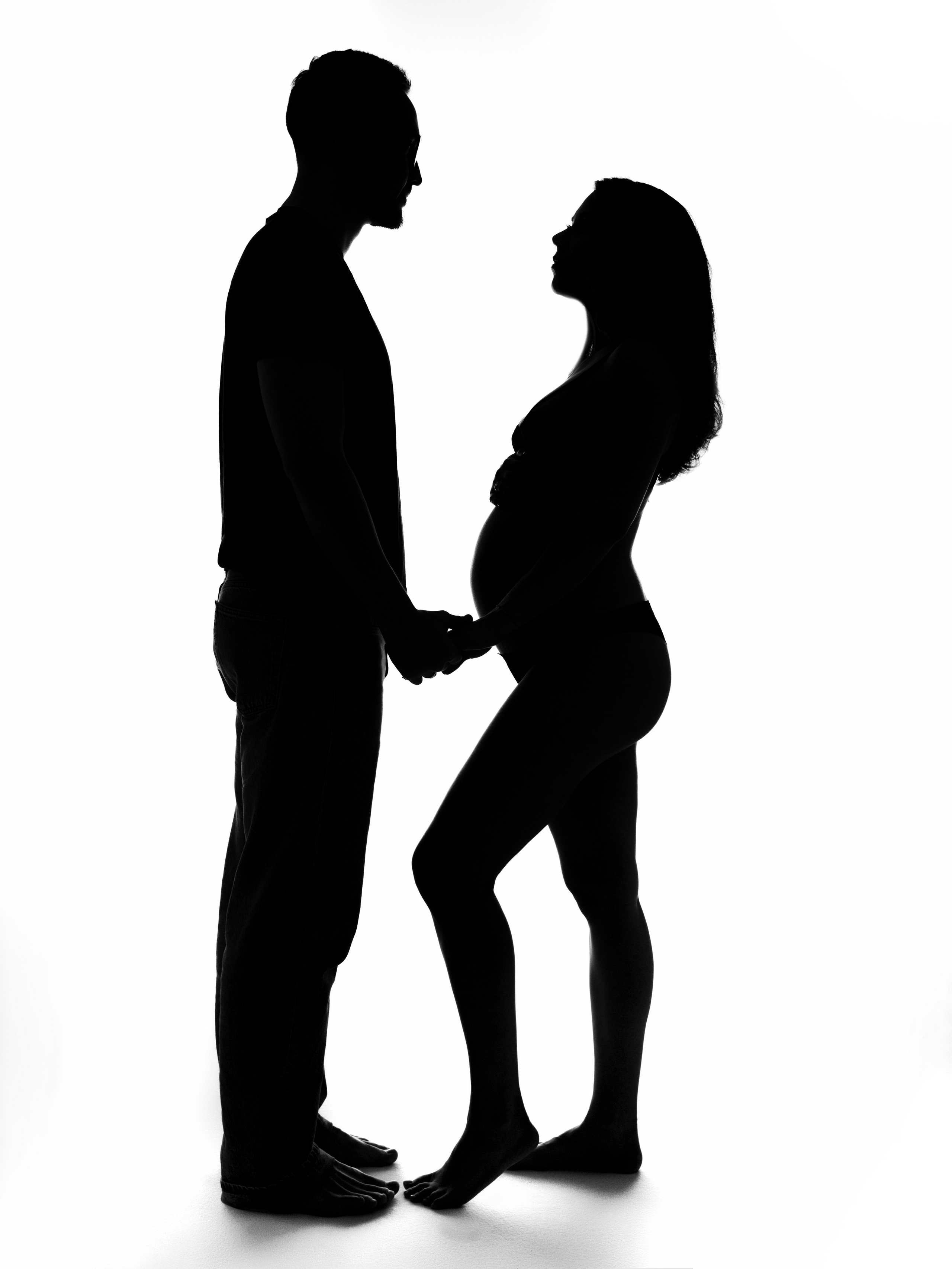 Фотосессия беременной с драпировками — эстетика и нежность кадра