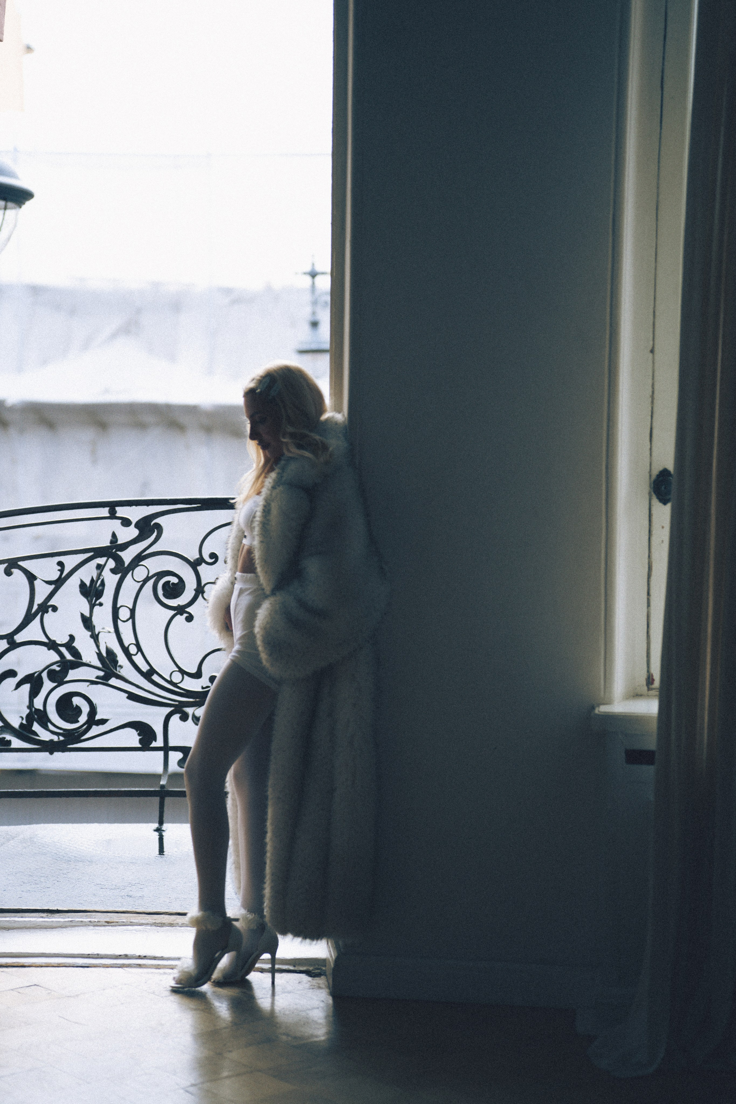 МИНИМАЛИЗМ В СТУДИИ НА ЧЕРНЫШЕВСКОЙ В СТУДИИ С БАЛКОНОМ. Профессиональный фотограф, Санкт-Петербург — Виктория Богомолова