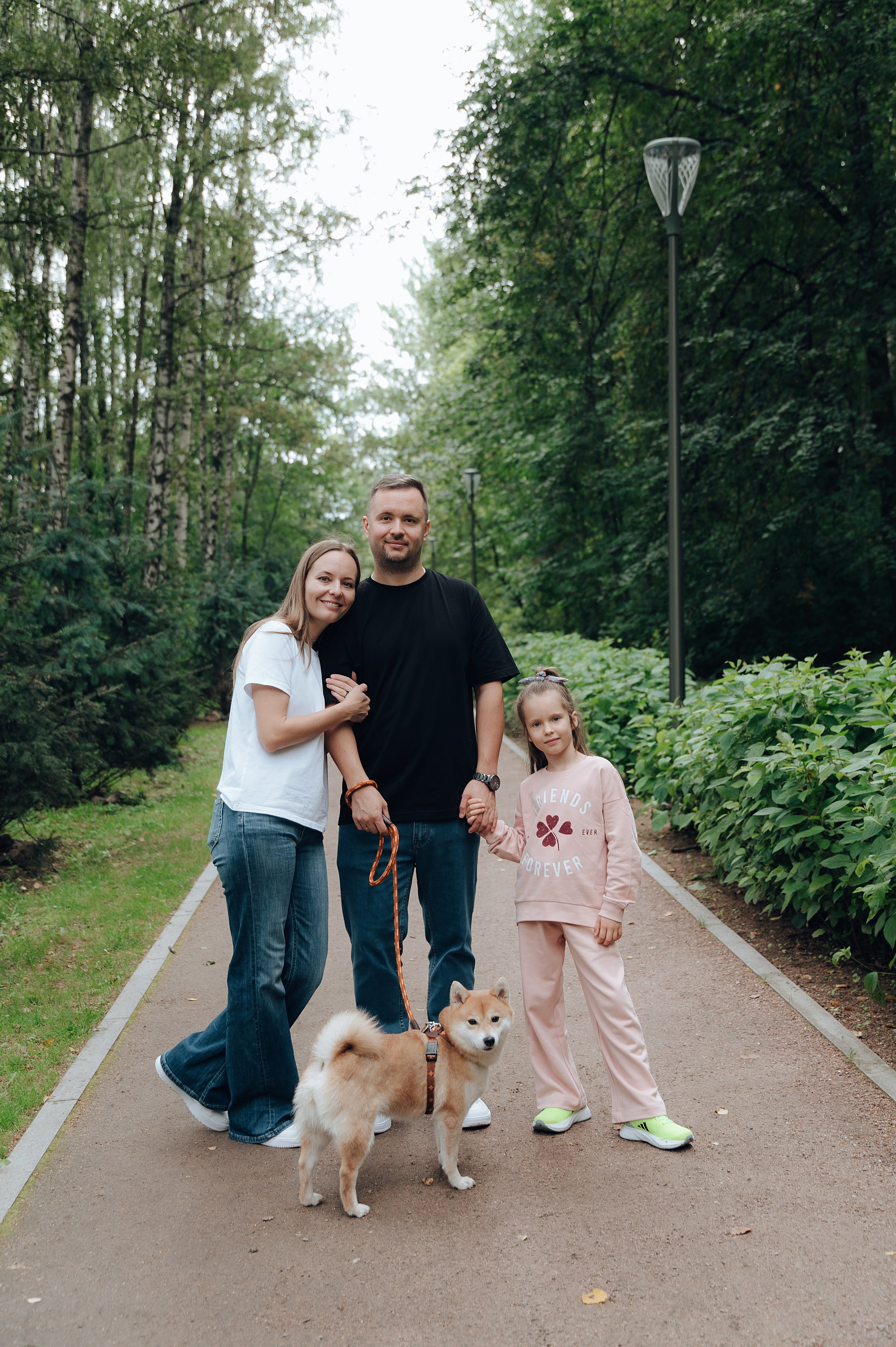 Трое в парке и меховой шар. Детский и семейный фотограф Катерина Мишина