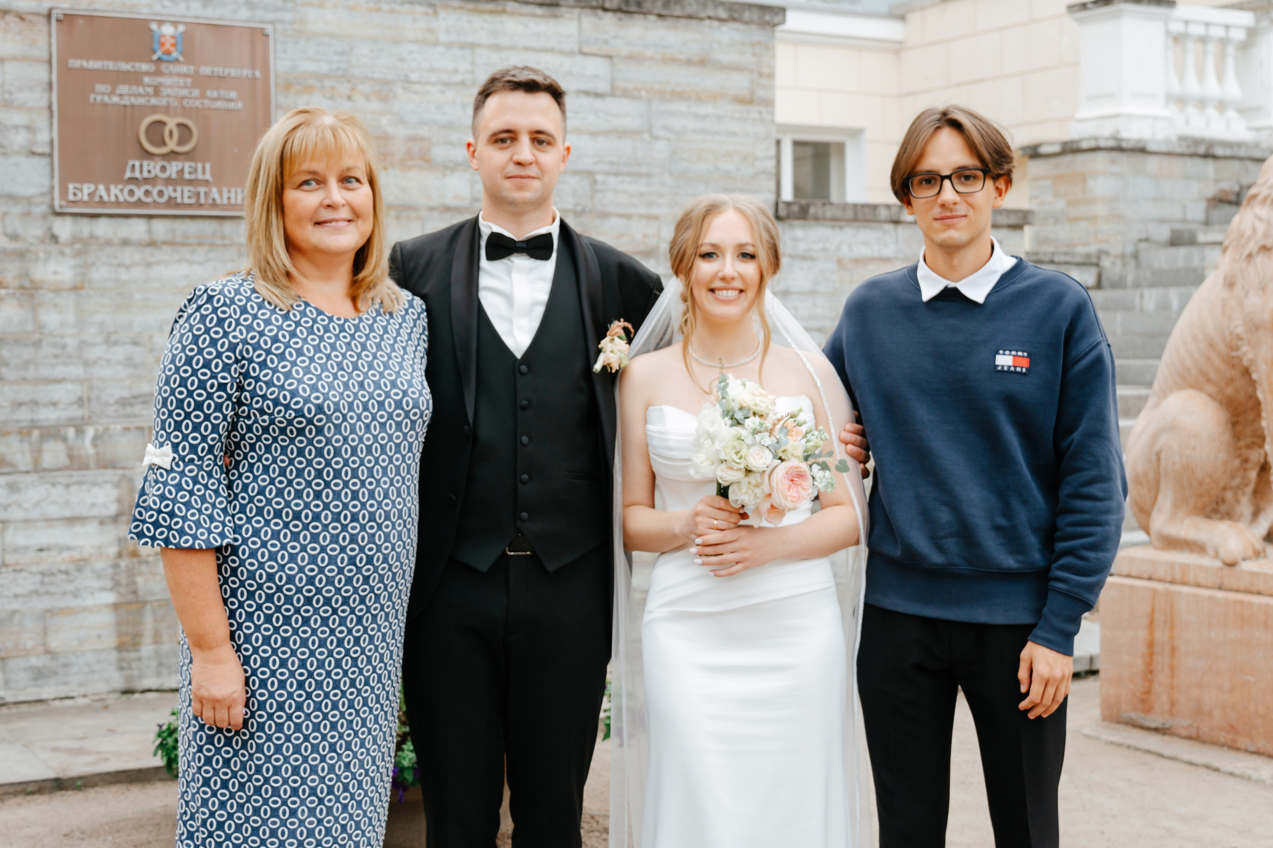 Свадебная фотосессия в Пушкине. Семейный и свадебный фотограф в Санкт-Петербурге и Москве