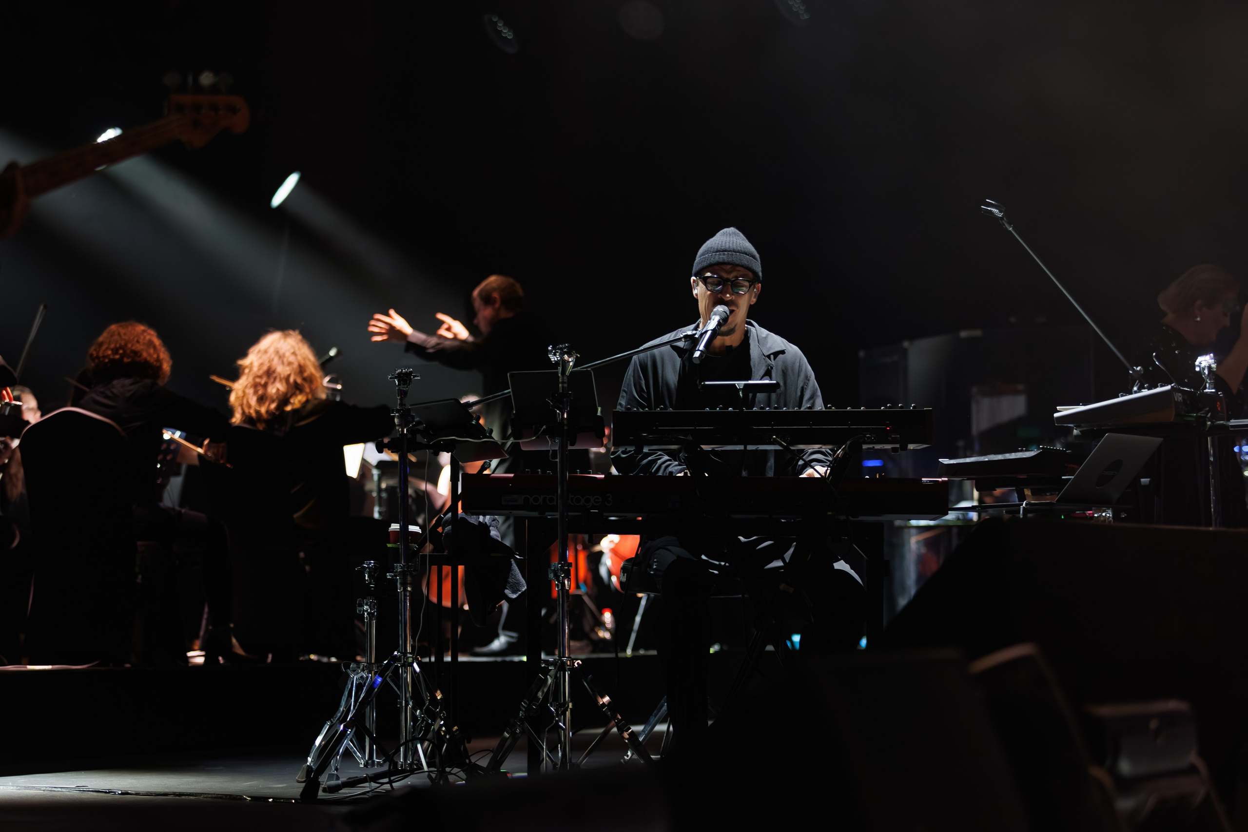 Concert Photography in Dubai — Anton Belyaev Live Performance. Evgen Yatsenko — Photographer in Dubai