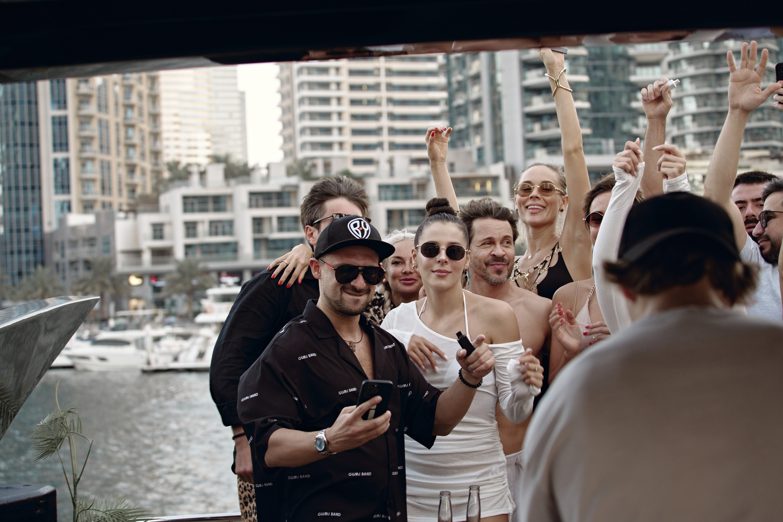 PAVEL DEREVYANKO. NOIZOMAX Художественный фотограф в Дубай