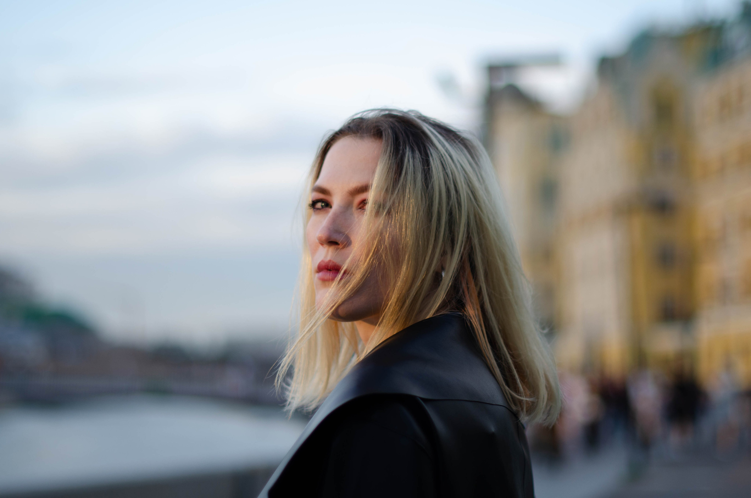 Анна. Гаражные фотки. Фотограф Ольга Назарова