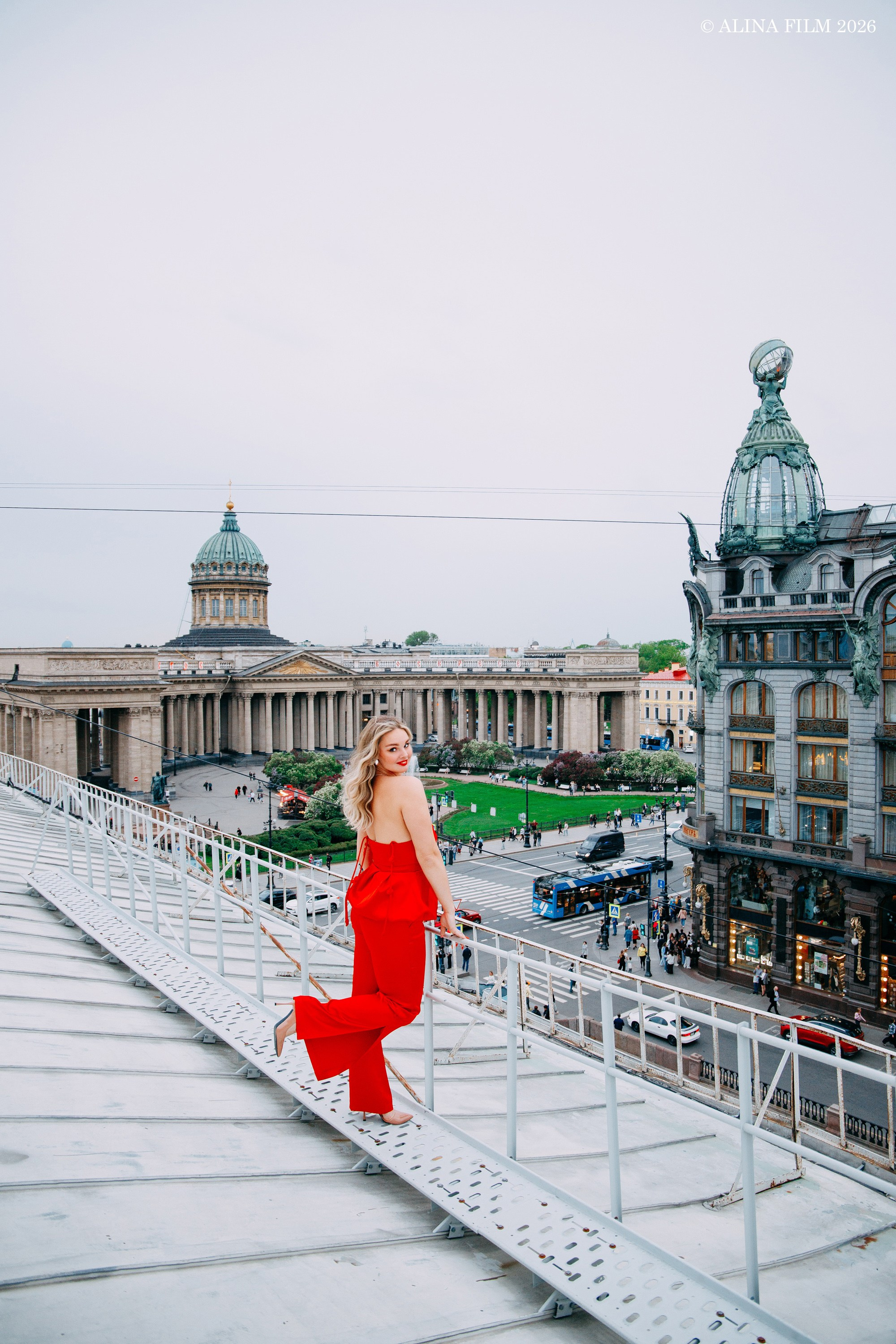 Фотосессия: крыша с видом на Казанский и Зингер. Фотограф в Санкт-Петербурге Alina Film