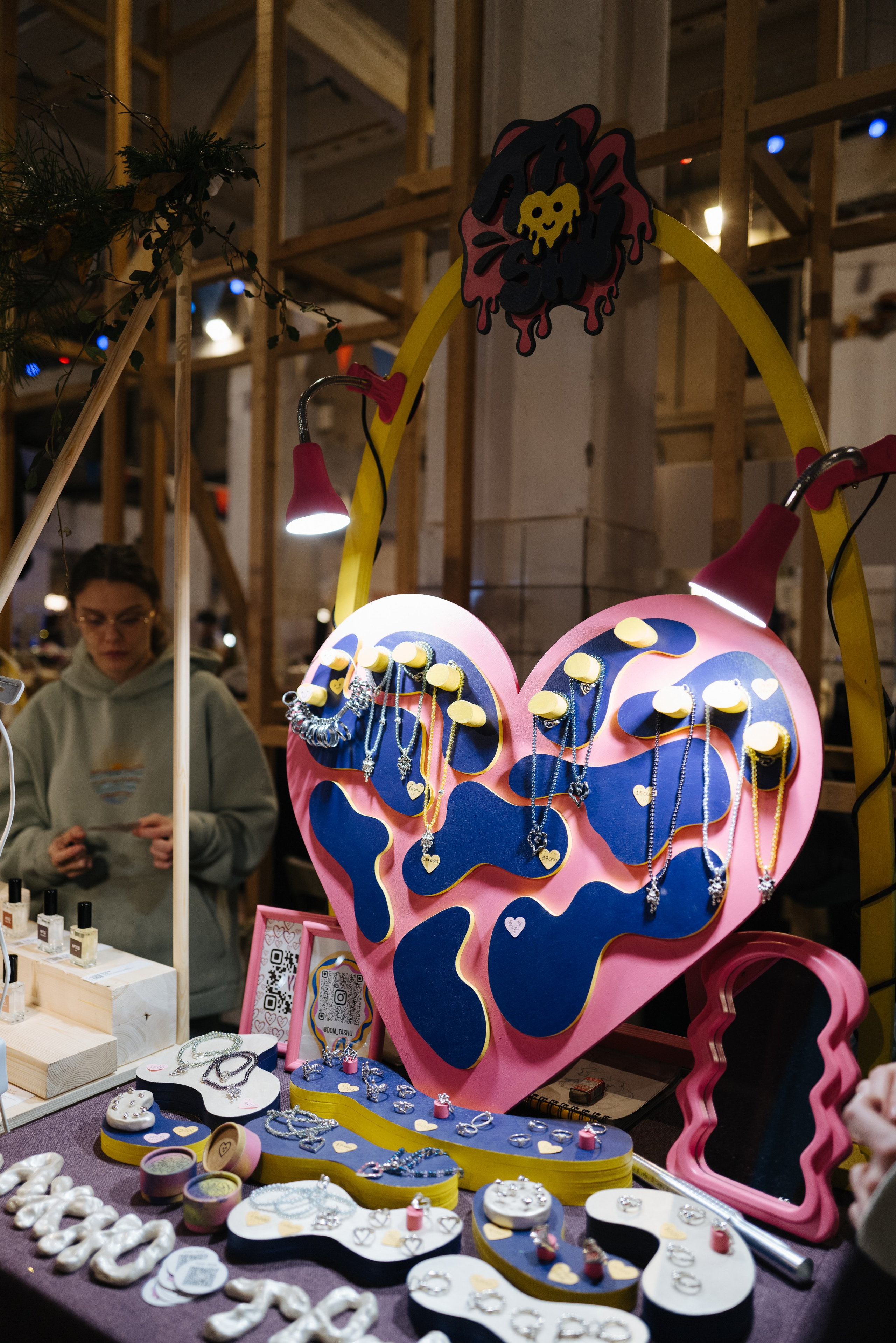 16 ноября 2024 в пространстве «Кристалл» / фото Валерий Белобеев. Фотоотчеты «Ламбада-маркета»