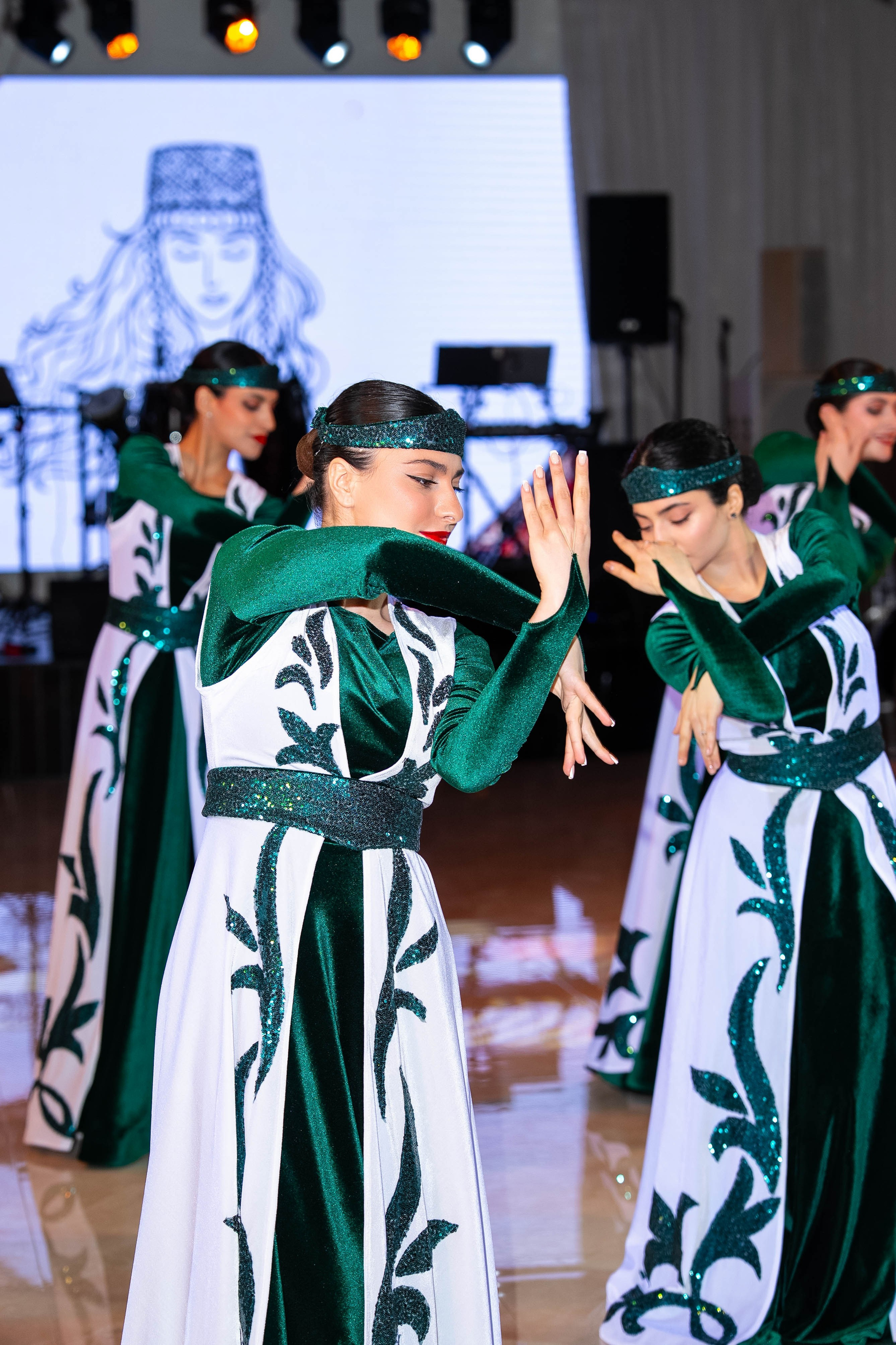 BAGOYAN FUND. Silvii.photo