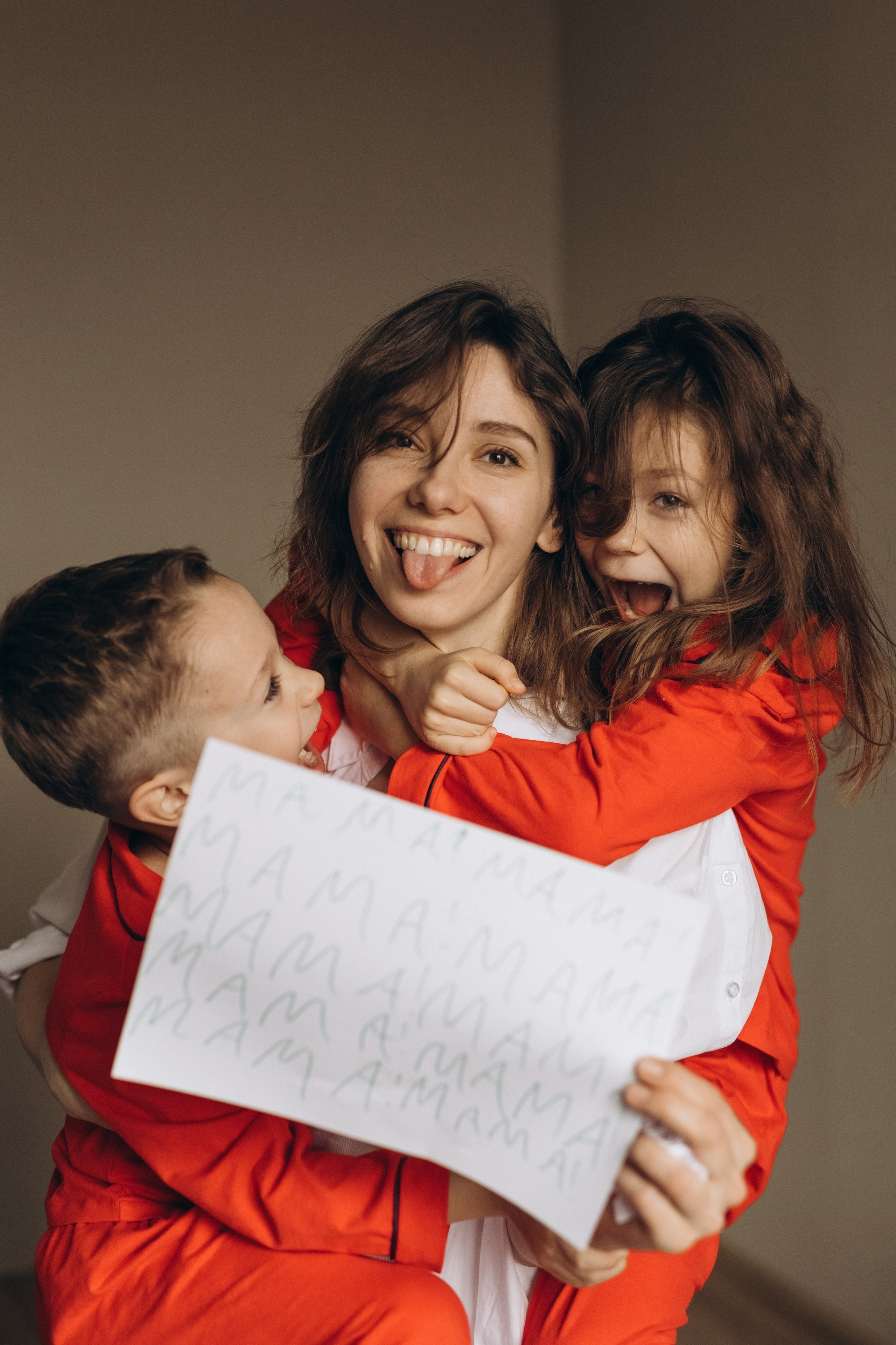 Ксюша, Даша, Миша. Фотограф Людмила Оюн