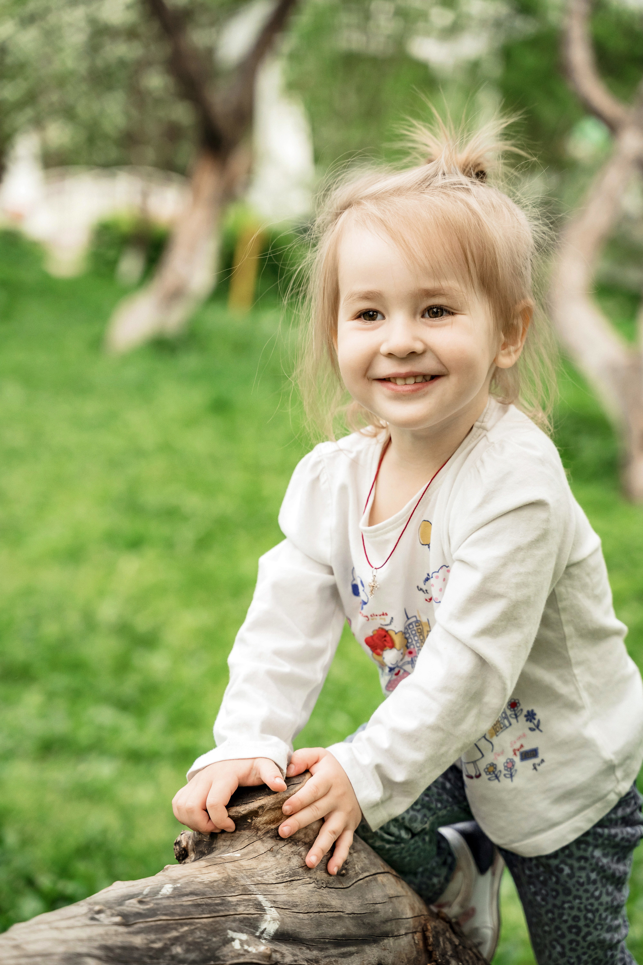 Семейная фотосессия в Королеве в Цветущих садах (Яблоневый сад)