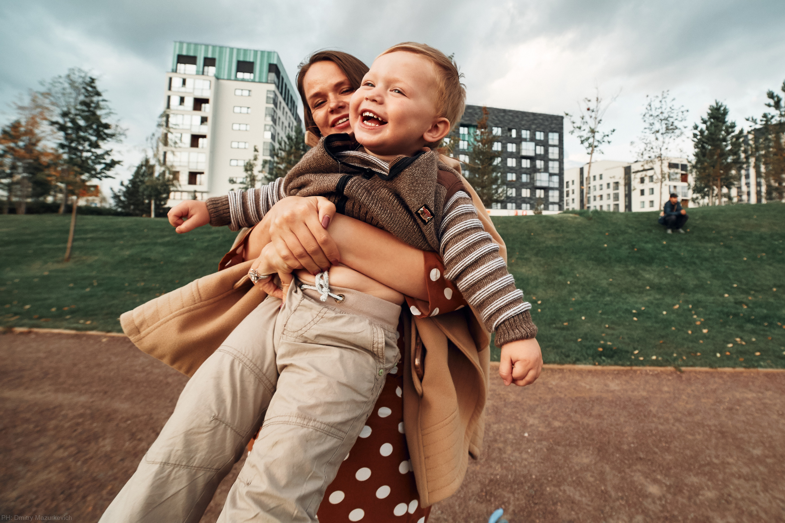 Активная семейная фотосессия на улице. Дмитрий Мазуркевич: Профессиональный Репортажный Фотограф
