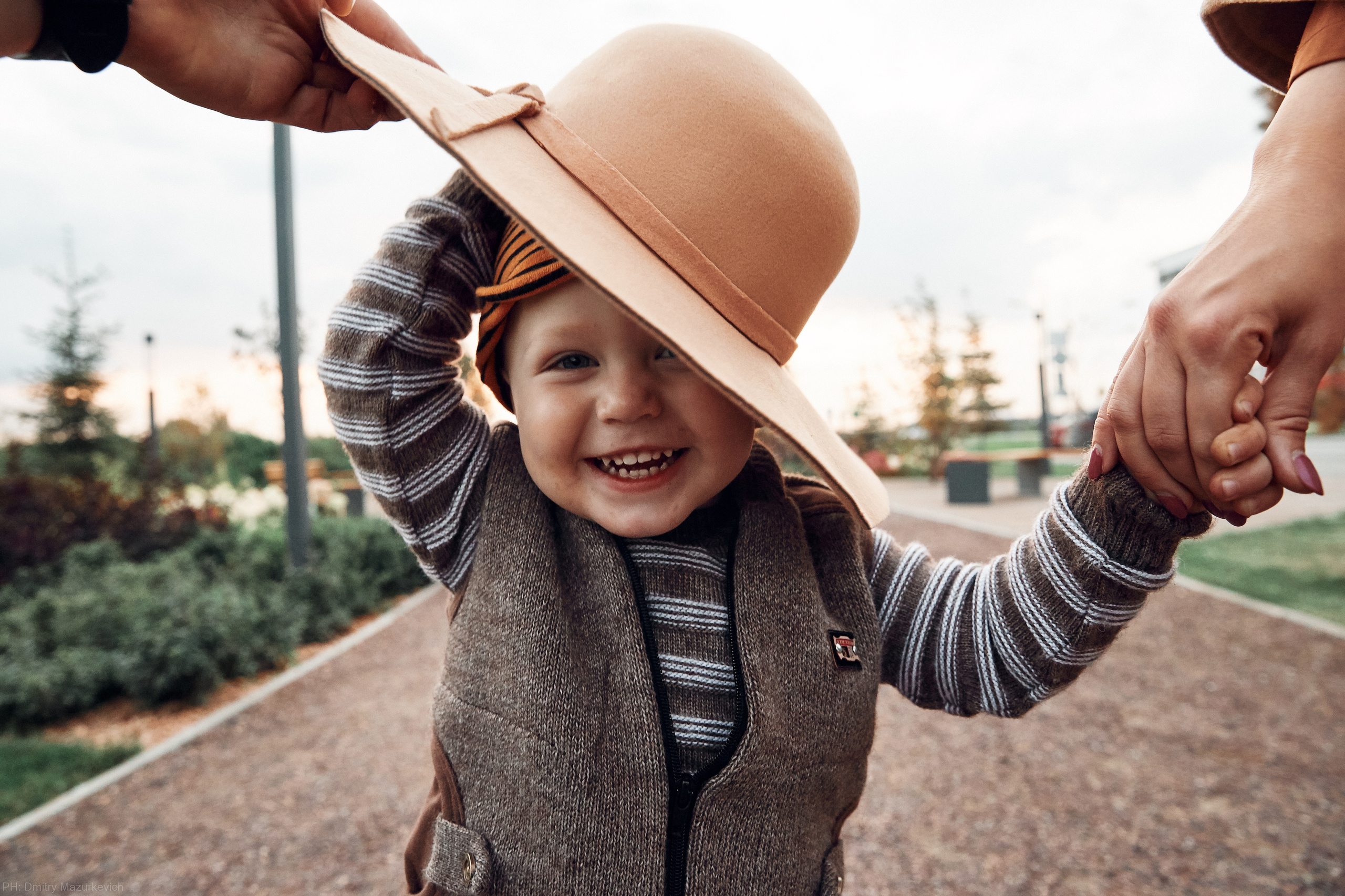 Активная семейная фотосессия на улице. Дмитрий Мазуркевич: Профессиональный Репортажный Фотограф