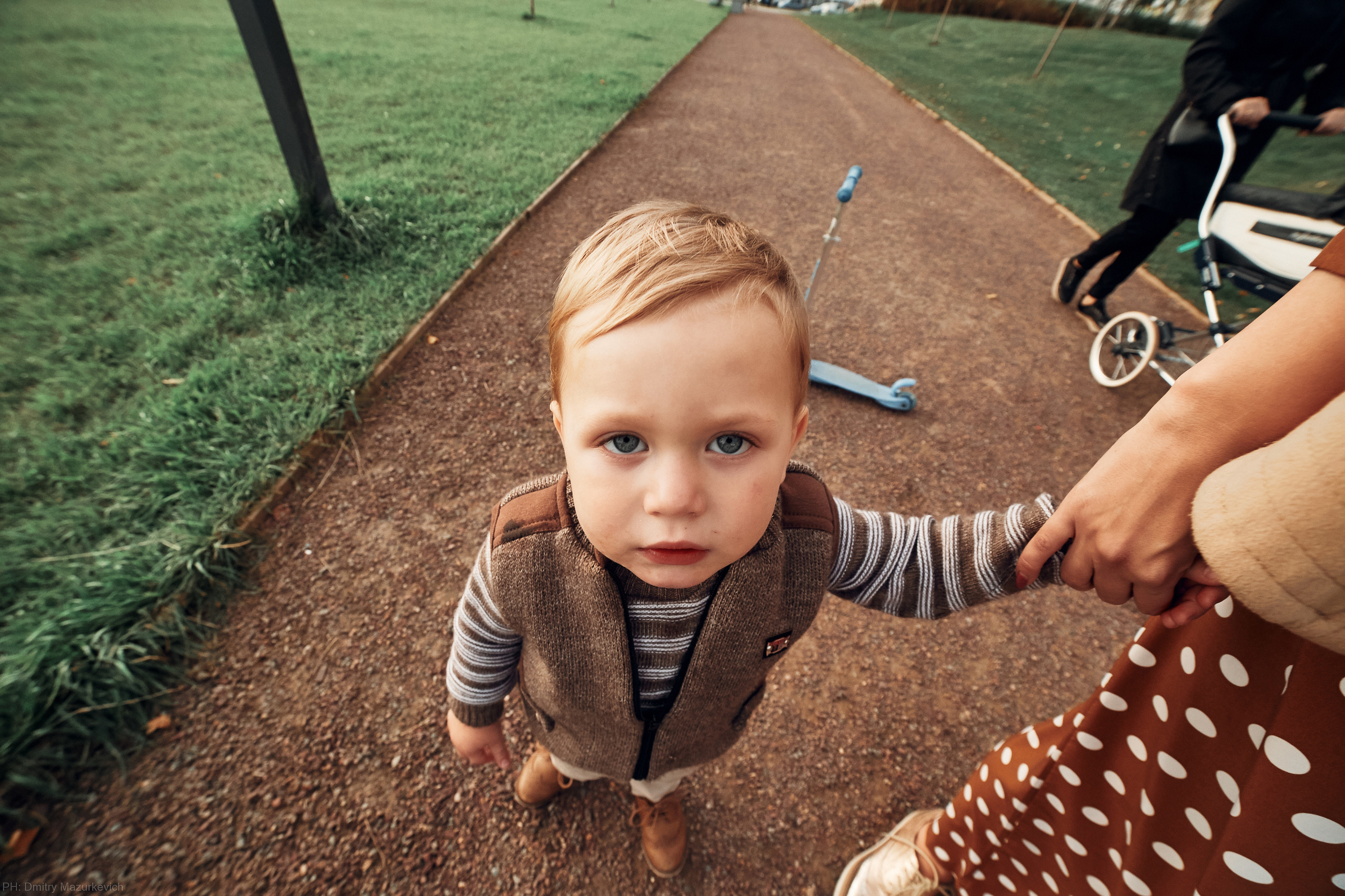 Активная семейная фотосессия на улице. Дмитрий Мазуркевич: Профессиональный Репортажный Фотограф