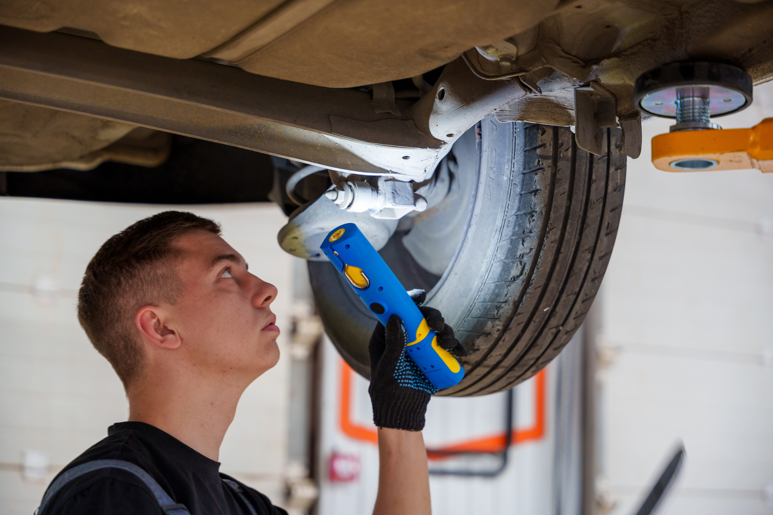 Интерьерная фотосъемка автосервиса Fit Service в Краснодаре — Профессиональная фотосъемка интерьера техцентра в Краснодаресеть СТО. Шедевры для Вас! Фотограф и Видеограф в Краснодаре Пахиев Руслан