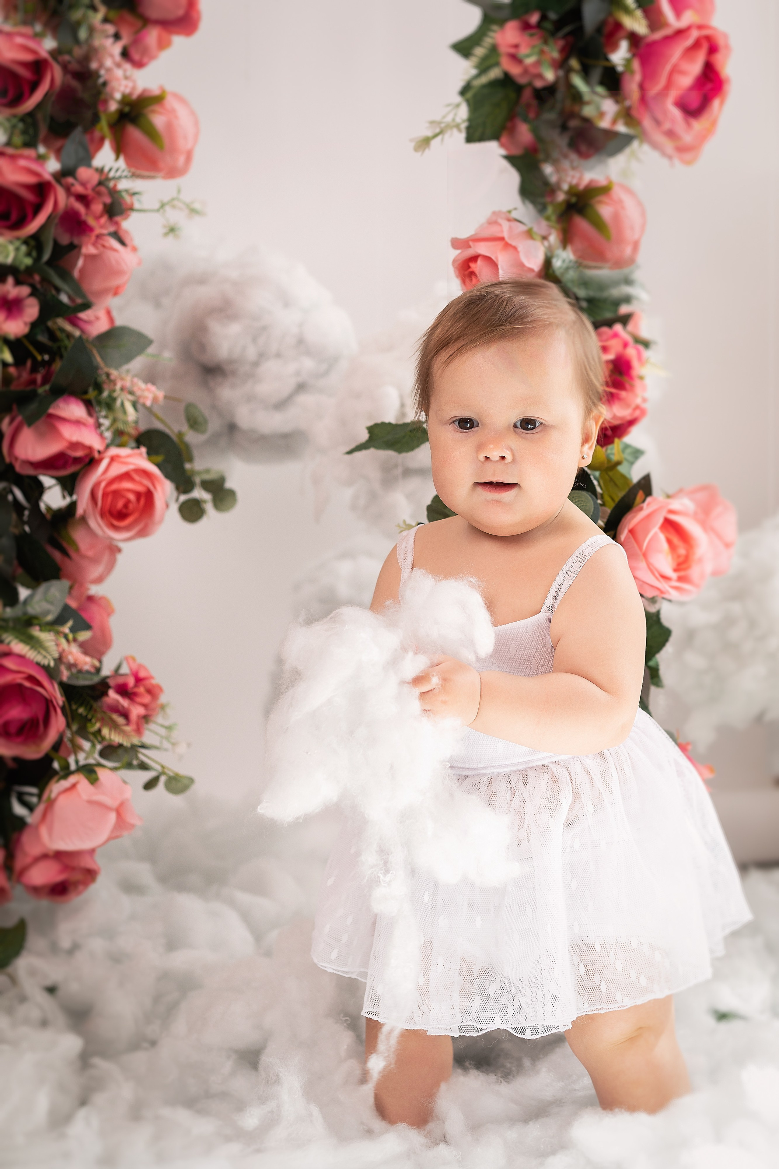 Цветочная качель. ФОТОГРАФ НА ГОДИК, БЕРЕМЕННОСТИ, НОВОРОЖДЕННЫХ, КРЕЩЕНИЯ МОСКВА