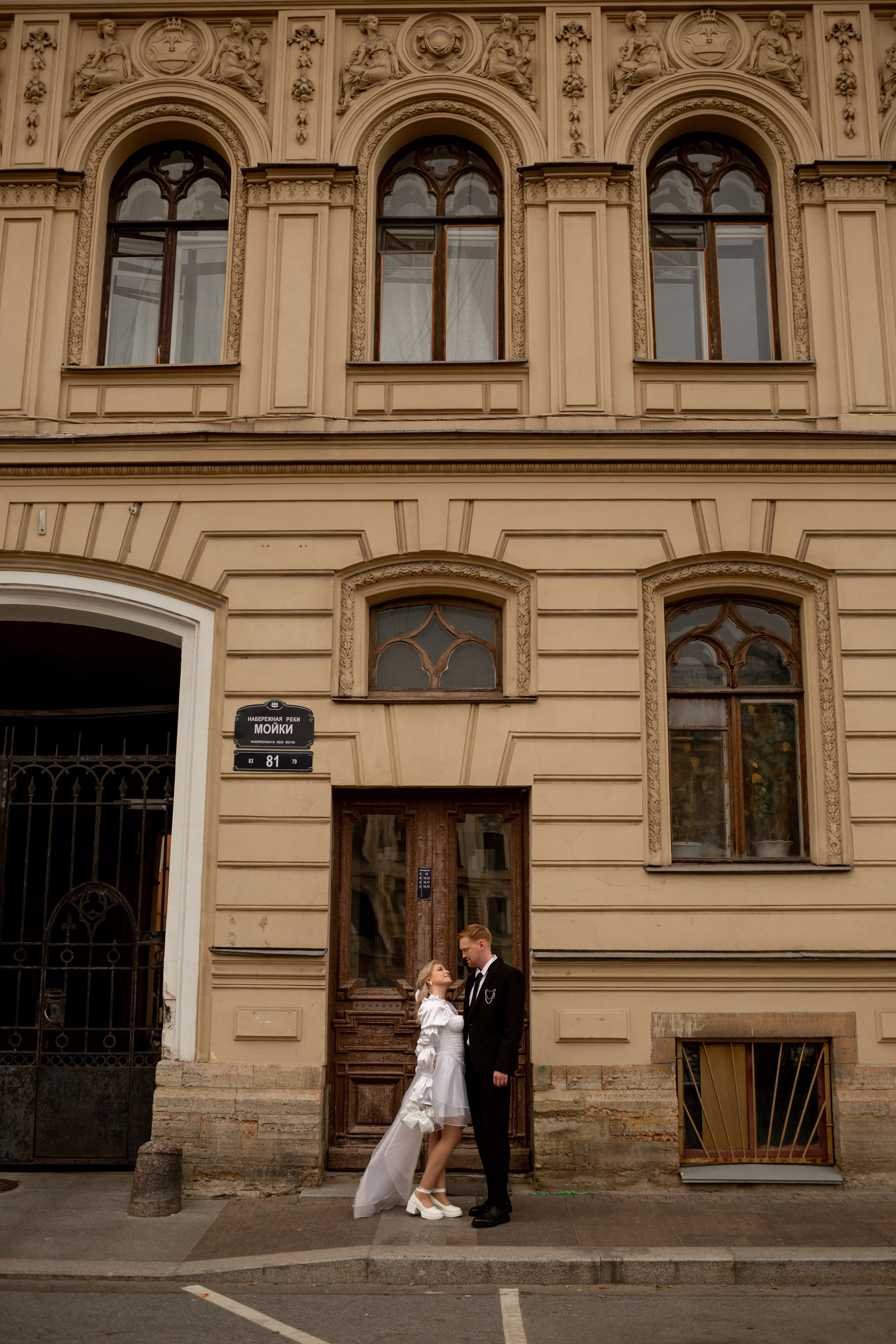 Свадебная фотопрогулка по улицам Петербурга. Свадебный фотограф Кирилл Белый