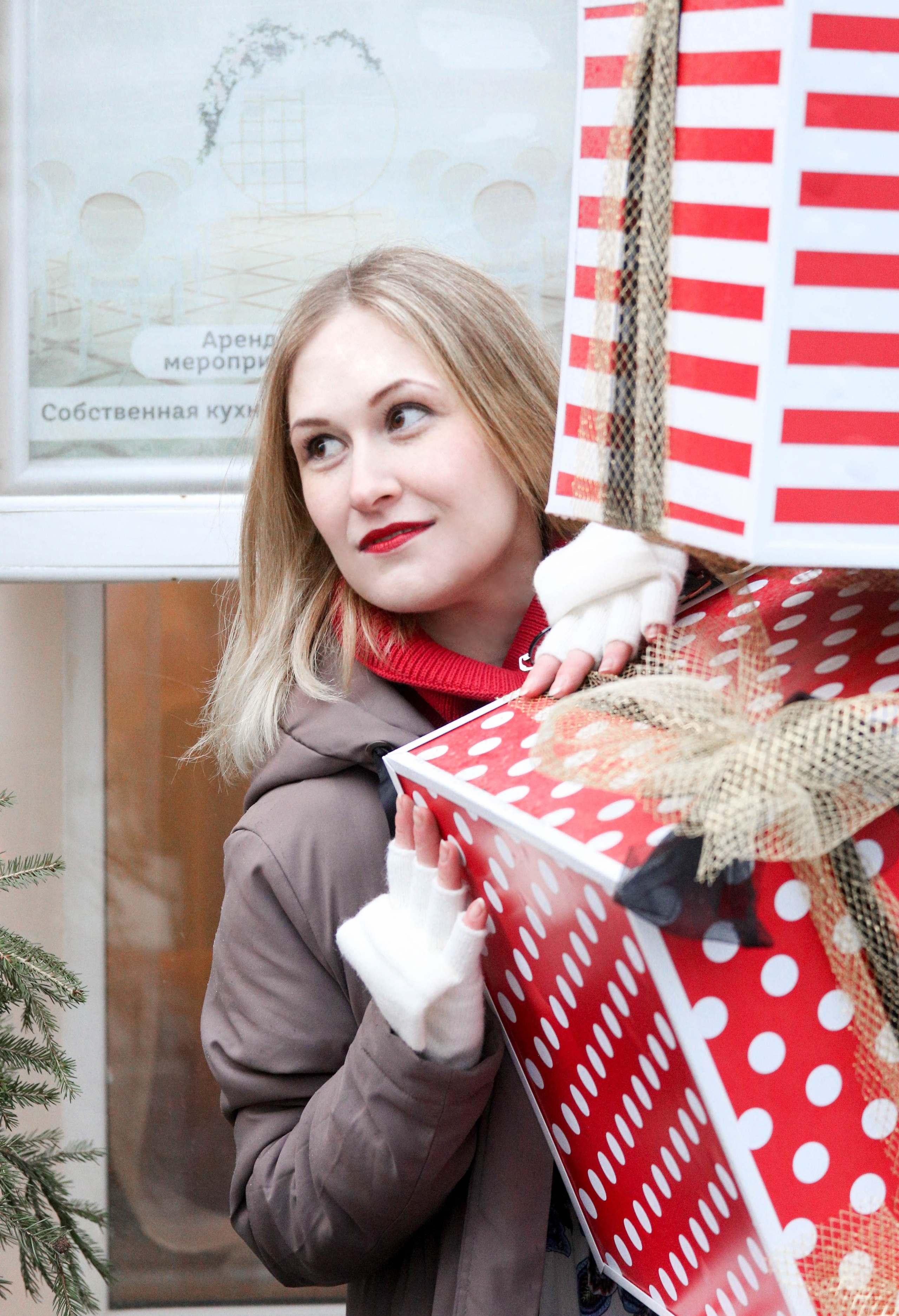 Маша на прогулке. Фотограф Пермь. Фотосессия в фотостудии Перми и на свежем воздухе