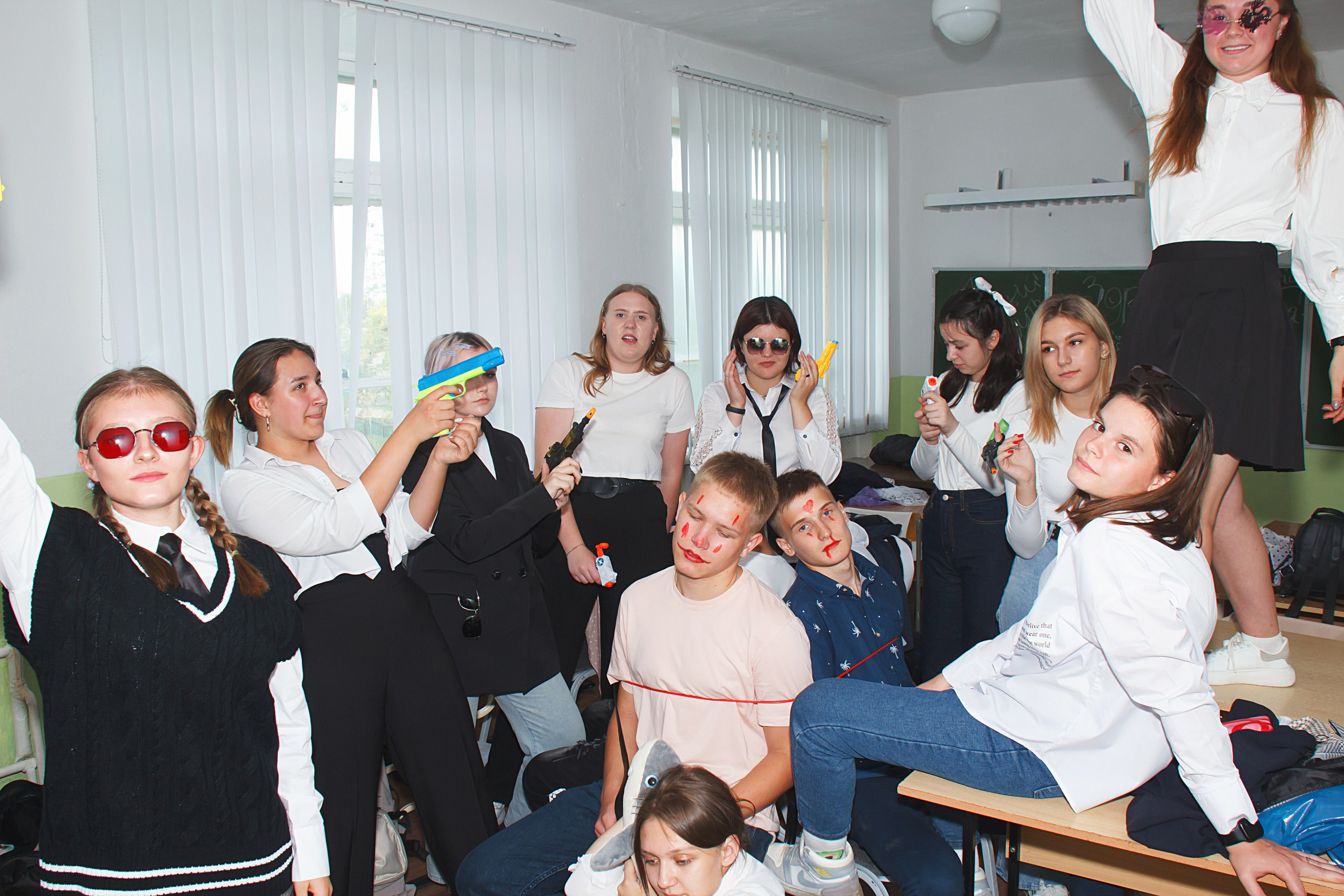 Выпускной альбом 2023. Фотограф и видеограф в Омск/Москва Сащенко Лера