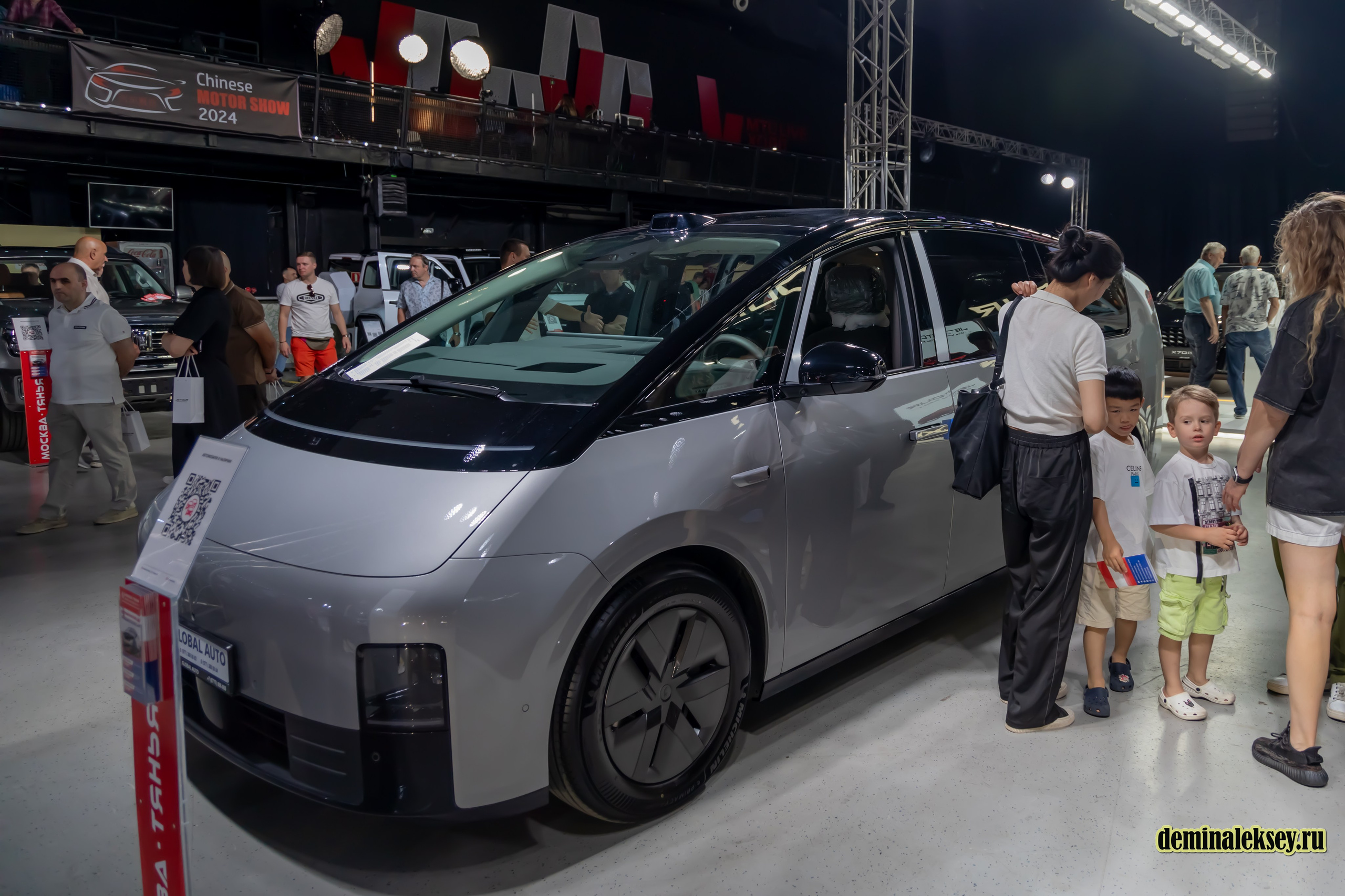 Chinese Motor Show 2024. Репортажный, семейный и студийный фотограф в Москве Демин Алексей