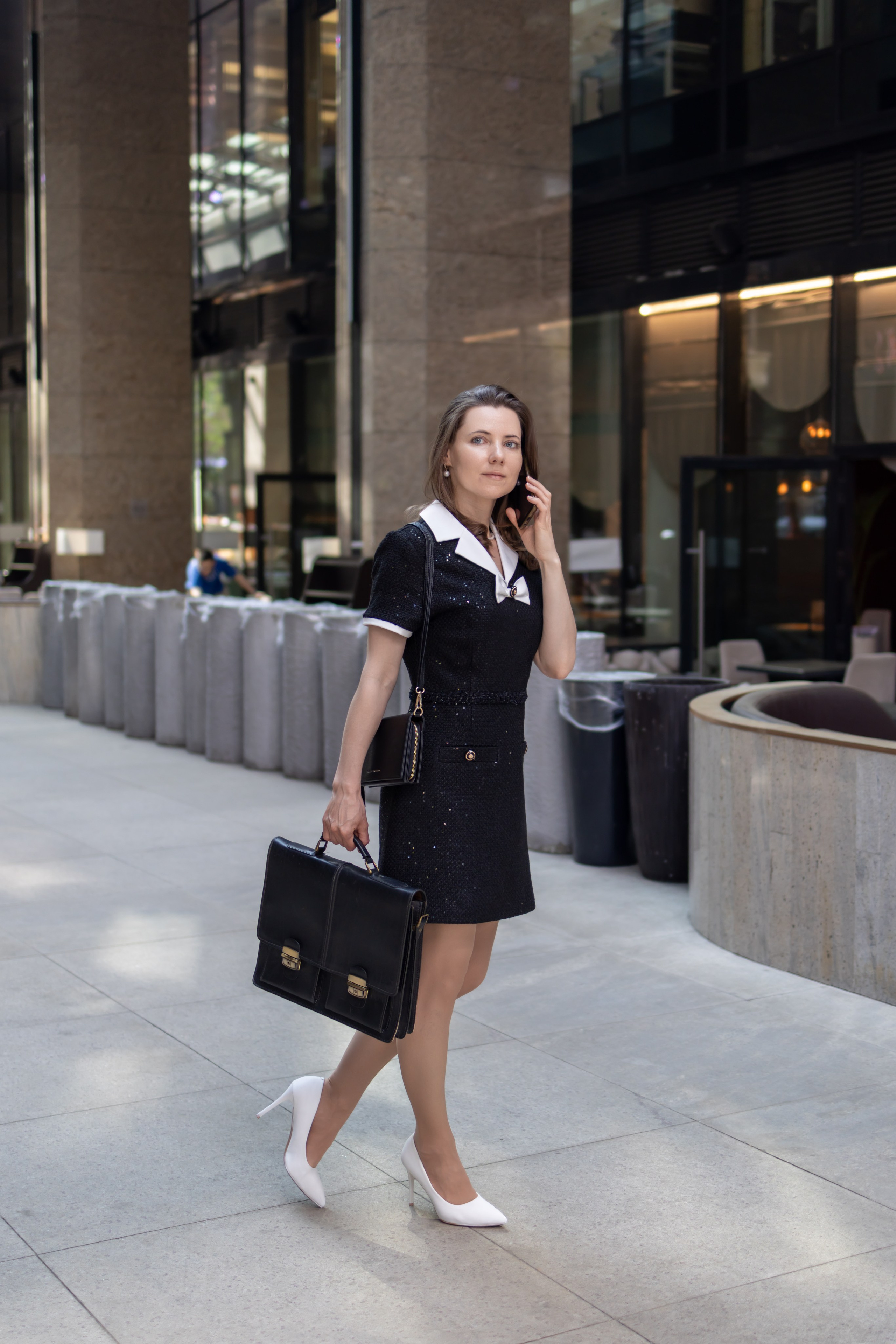 Бизнес стиль на Белой площади. Модель Ирина. Репортажный, семейный и студийный фотограф в Москве Демин Алексей