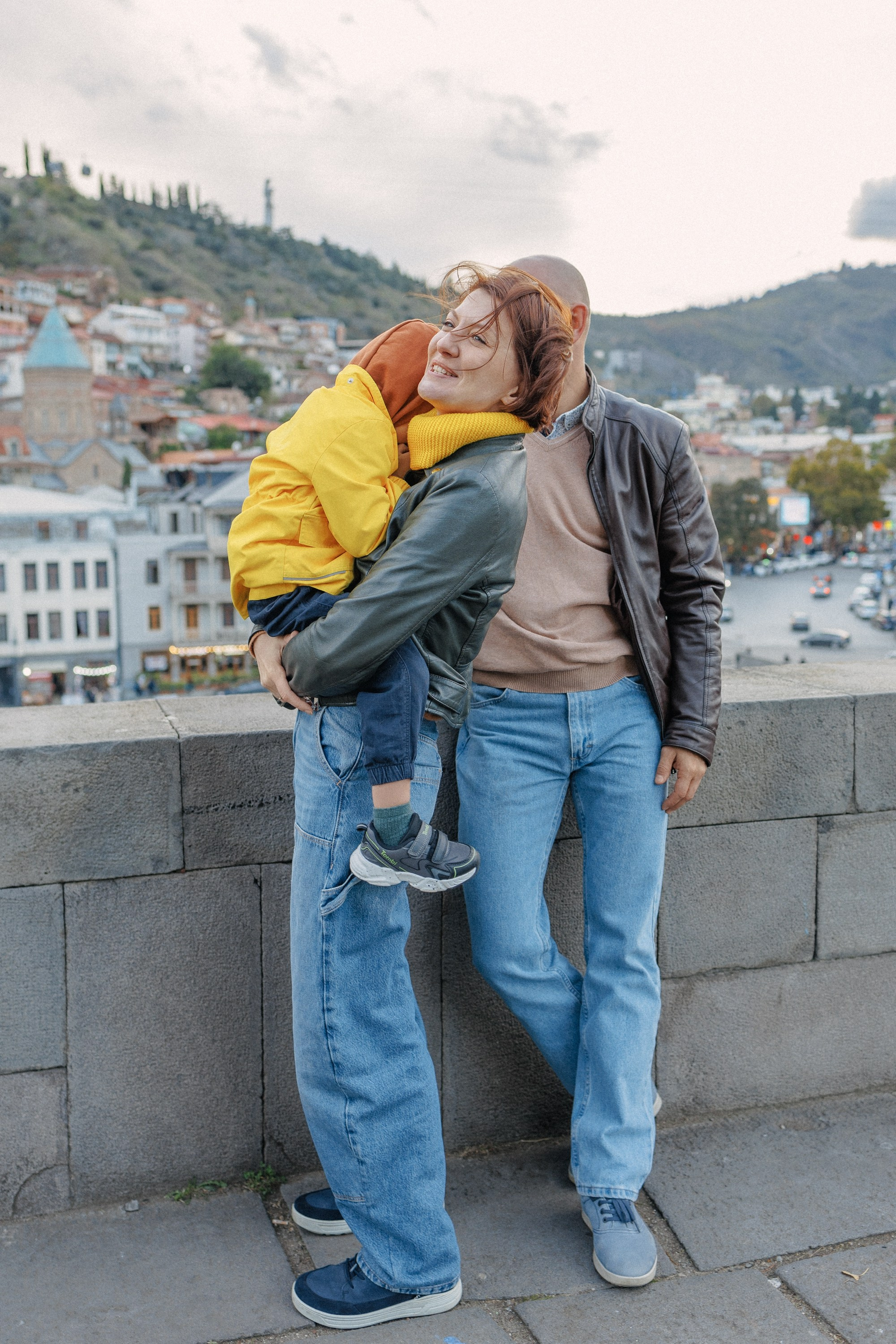 Family photoshoot in Tbilisi, Georgia. Fedor Lemeshko — Destination Wedding and Family Lifestyle photographer