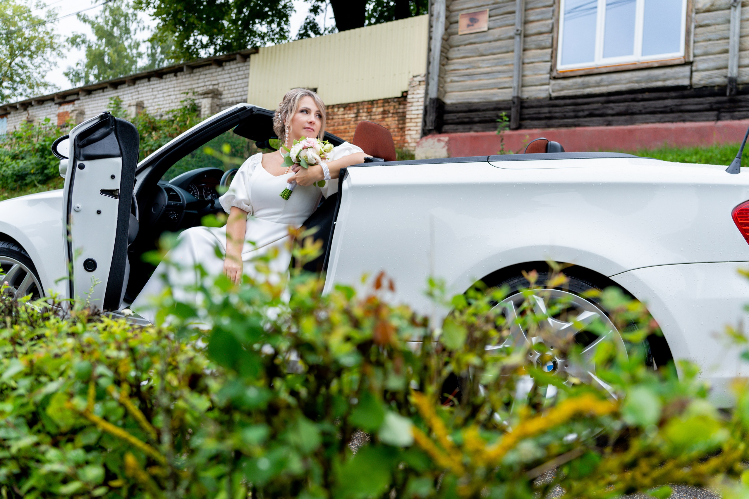 Свадебная фотосессия с кабриолетом. Видеограф Алексей Жарков