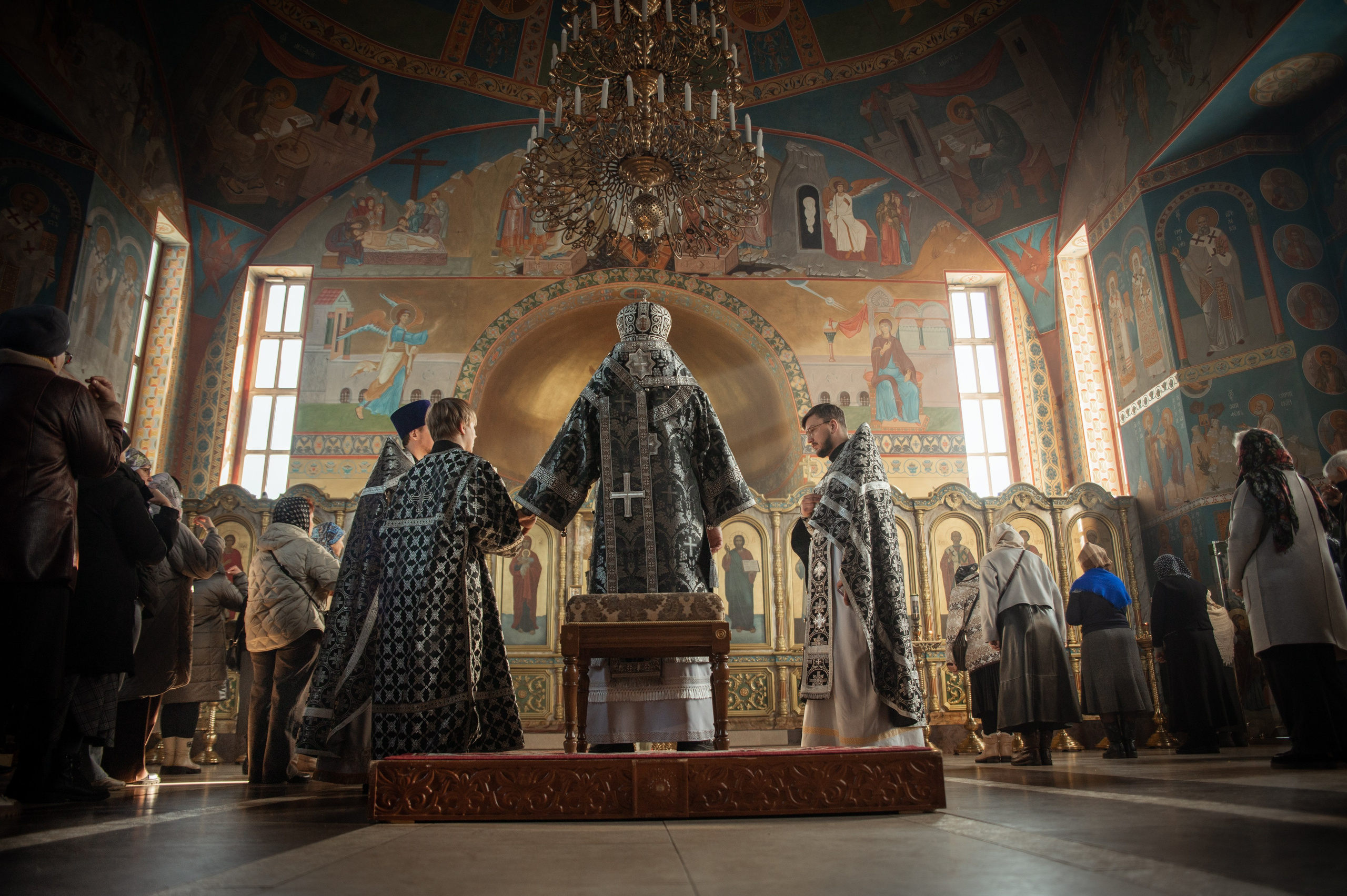 Преждеосвящение Даров. Храм Серафима Саровского. Церковный, семейный и репортажный фотограф Волгоград, Волжский