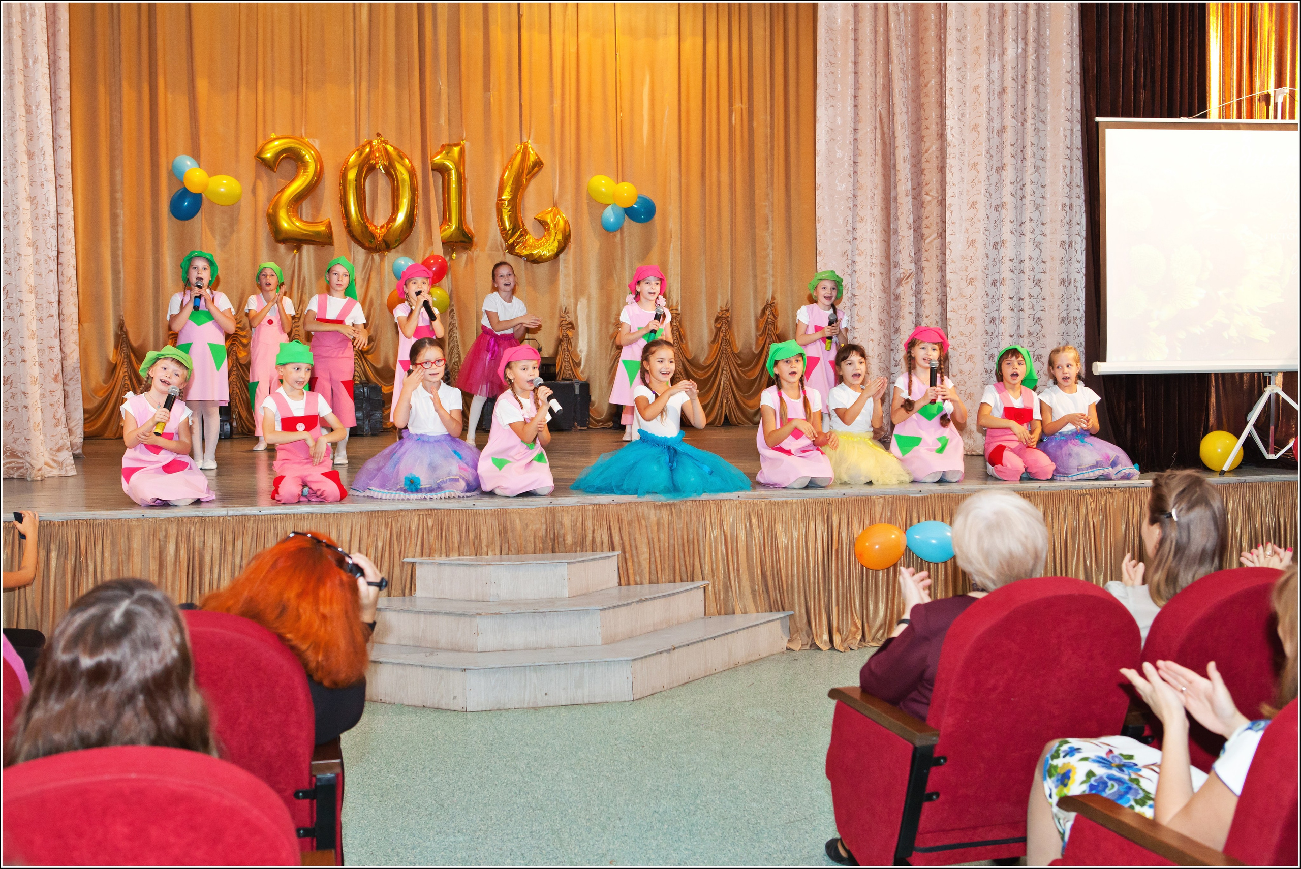 Выступление коллектива Дежавю. Фото и видео Москва, Московский. Свадебный фотограф, видеограф, фотосессии, видеосъемка