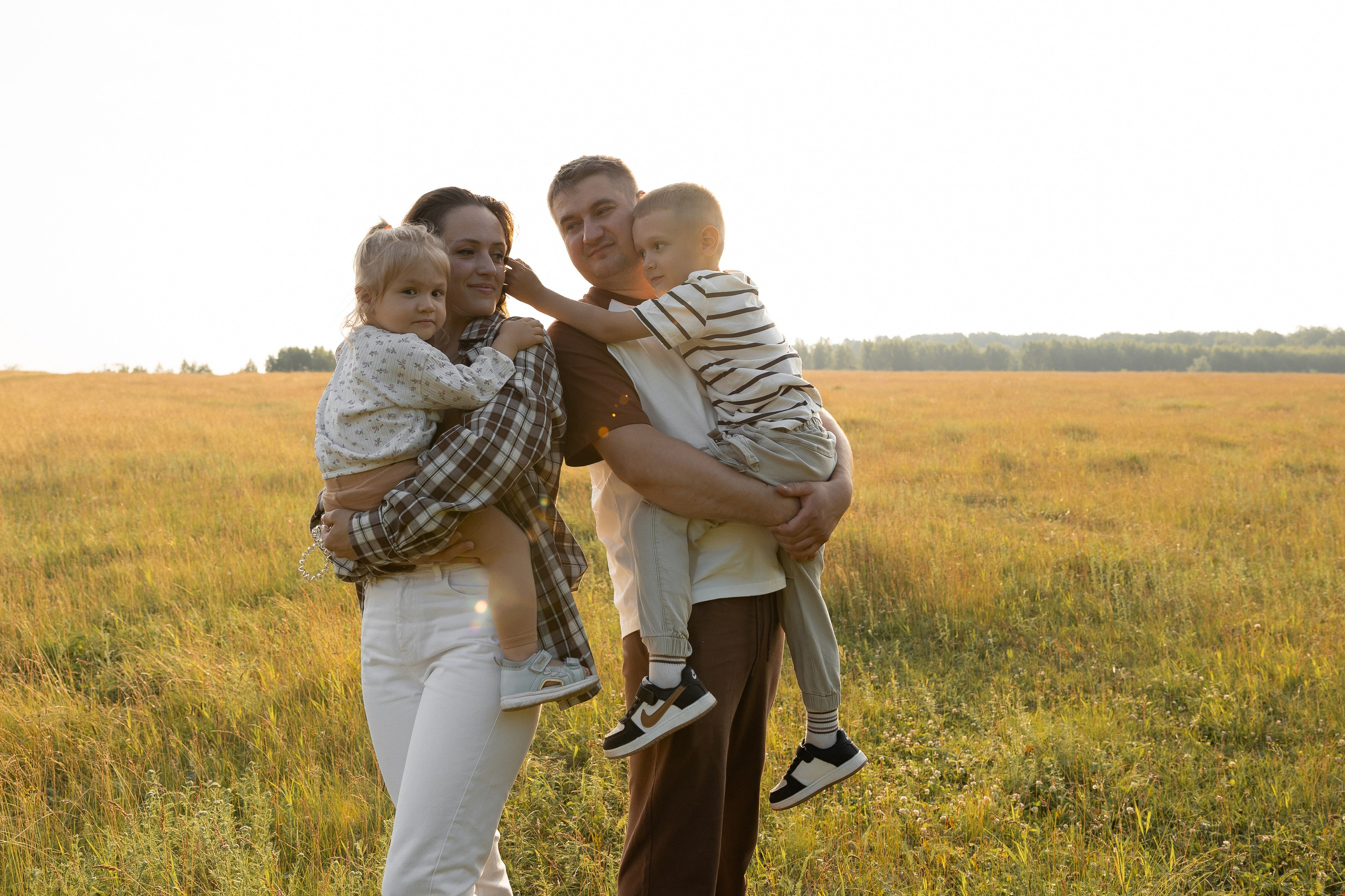 В поле. Семейный и свадебный фотограф в Челябинске Мария Леонтьева