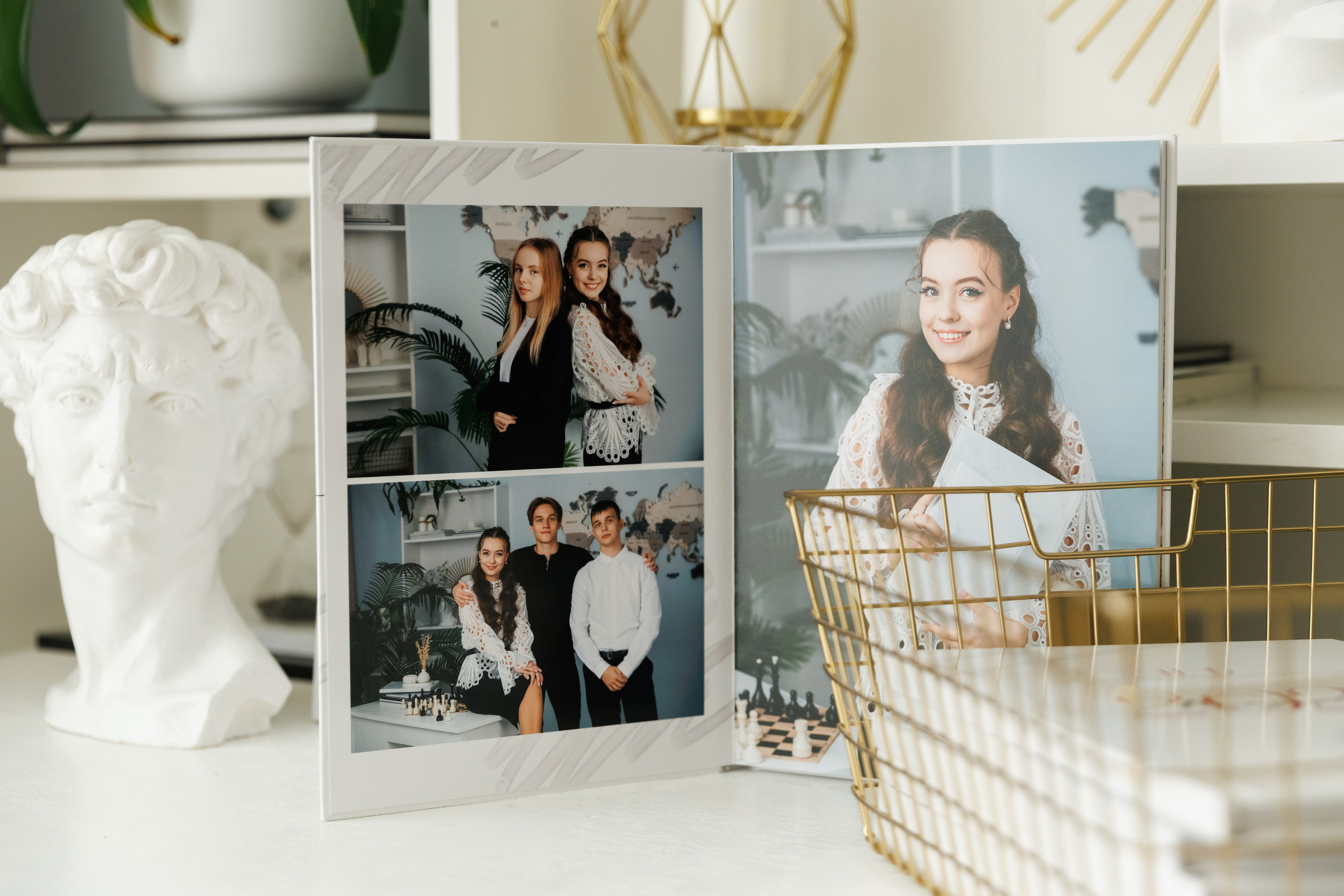 Выпускникам 26 школы 2025. ВЫПУСКНЫЕ АЛЬБОМЫ | РОВЕСНИК | КЕРЧЬ