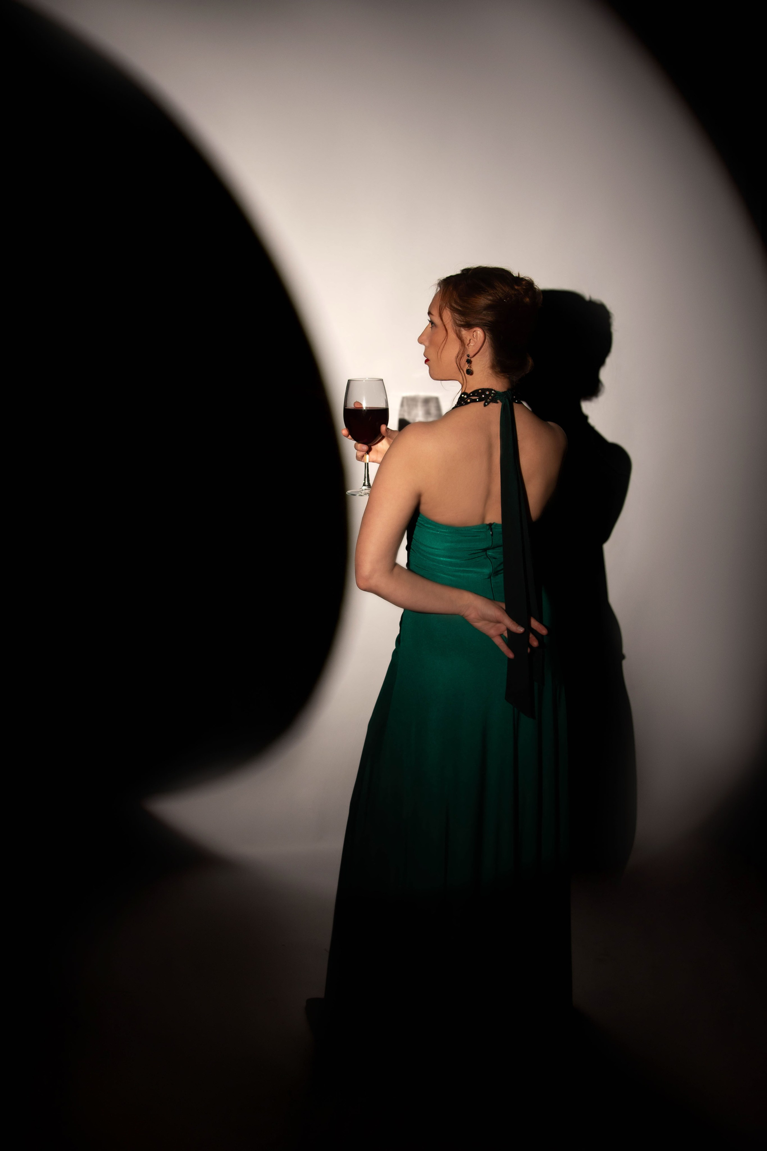 Стиль Нуар. Маски Гобо. Фотосессия в&nbsp;Кемерово. Фотограф Кемерово. Портретная фотосессия.