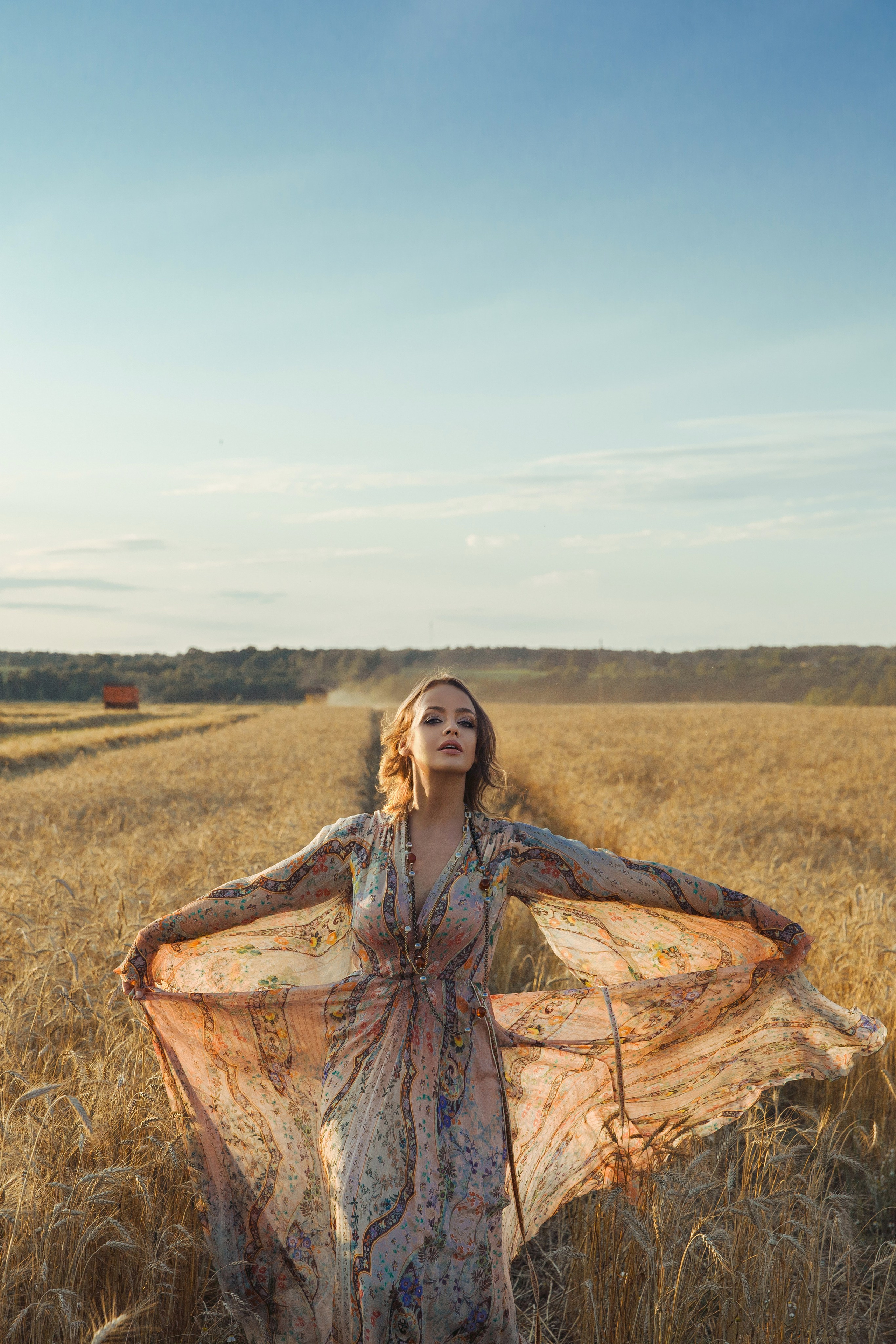 Фотосессия в пшенице для бренда Vintage Dream. Фотограф и видеограф Анна Домашенко
