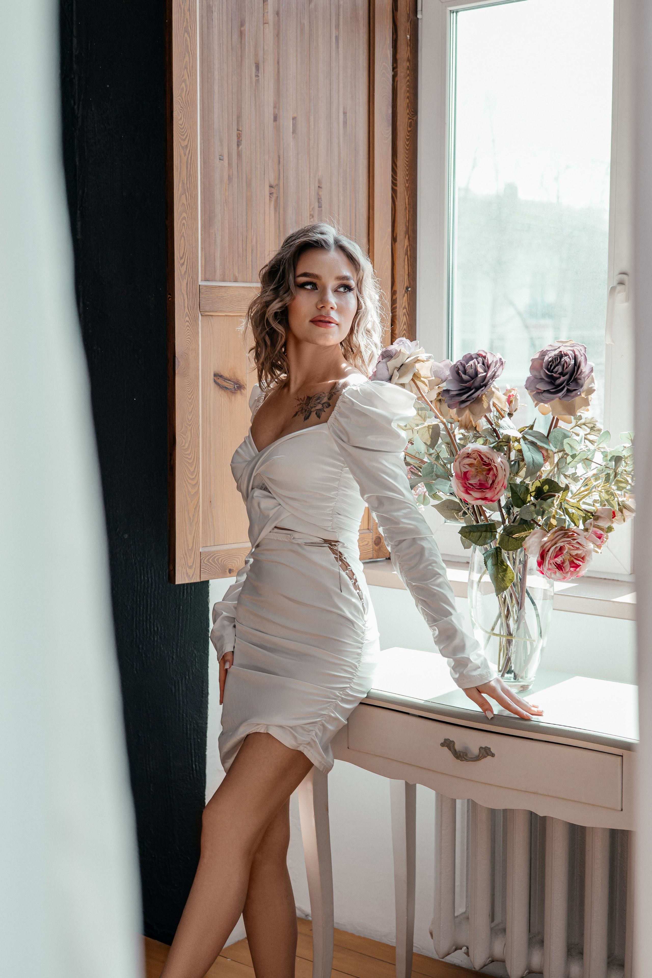 Лиза. белые цветы