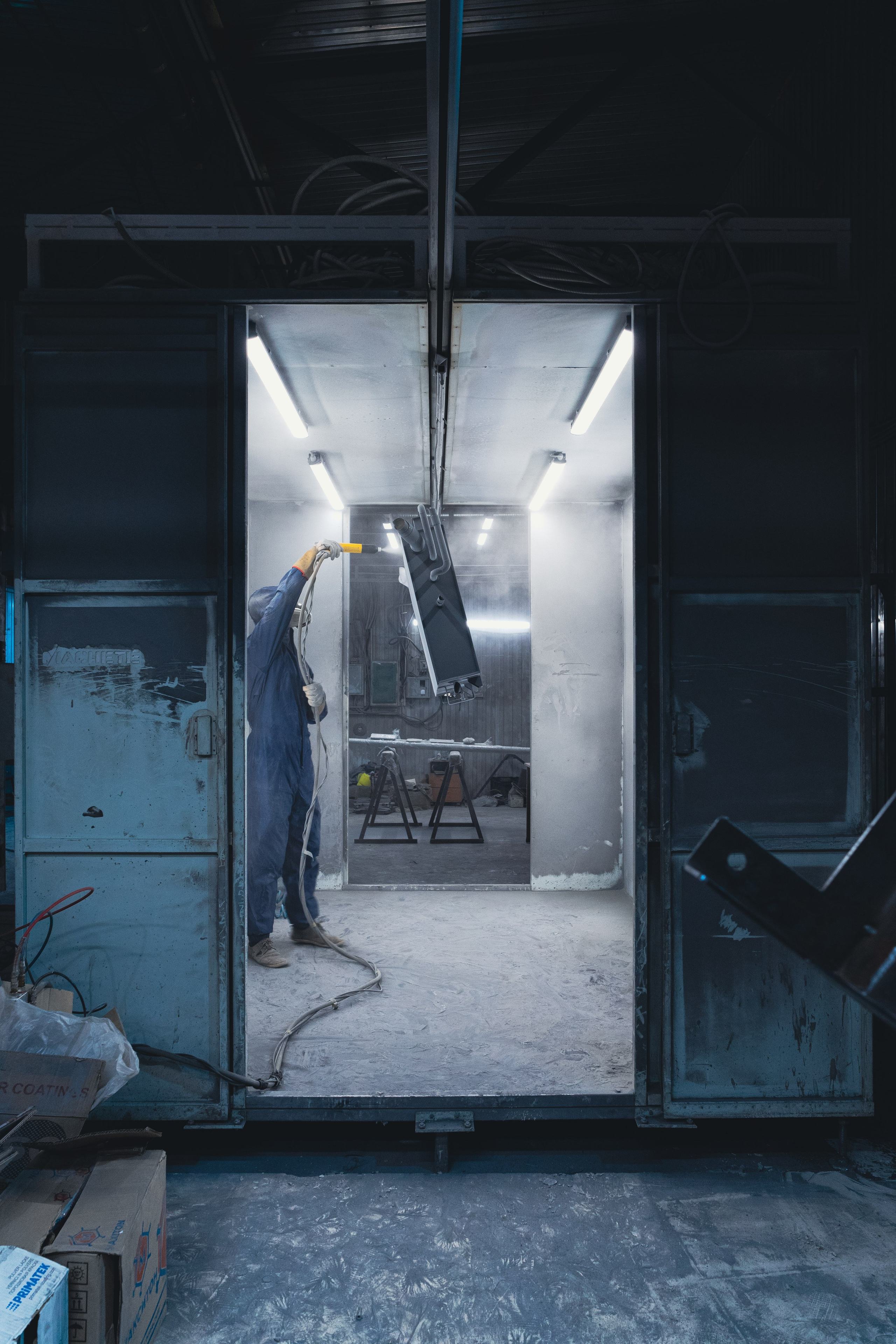 Рабочие цеха компании ПВК. Коммерческий Фотограф Виктор Фоменых