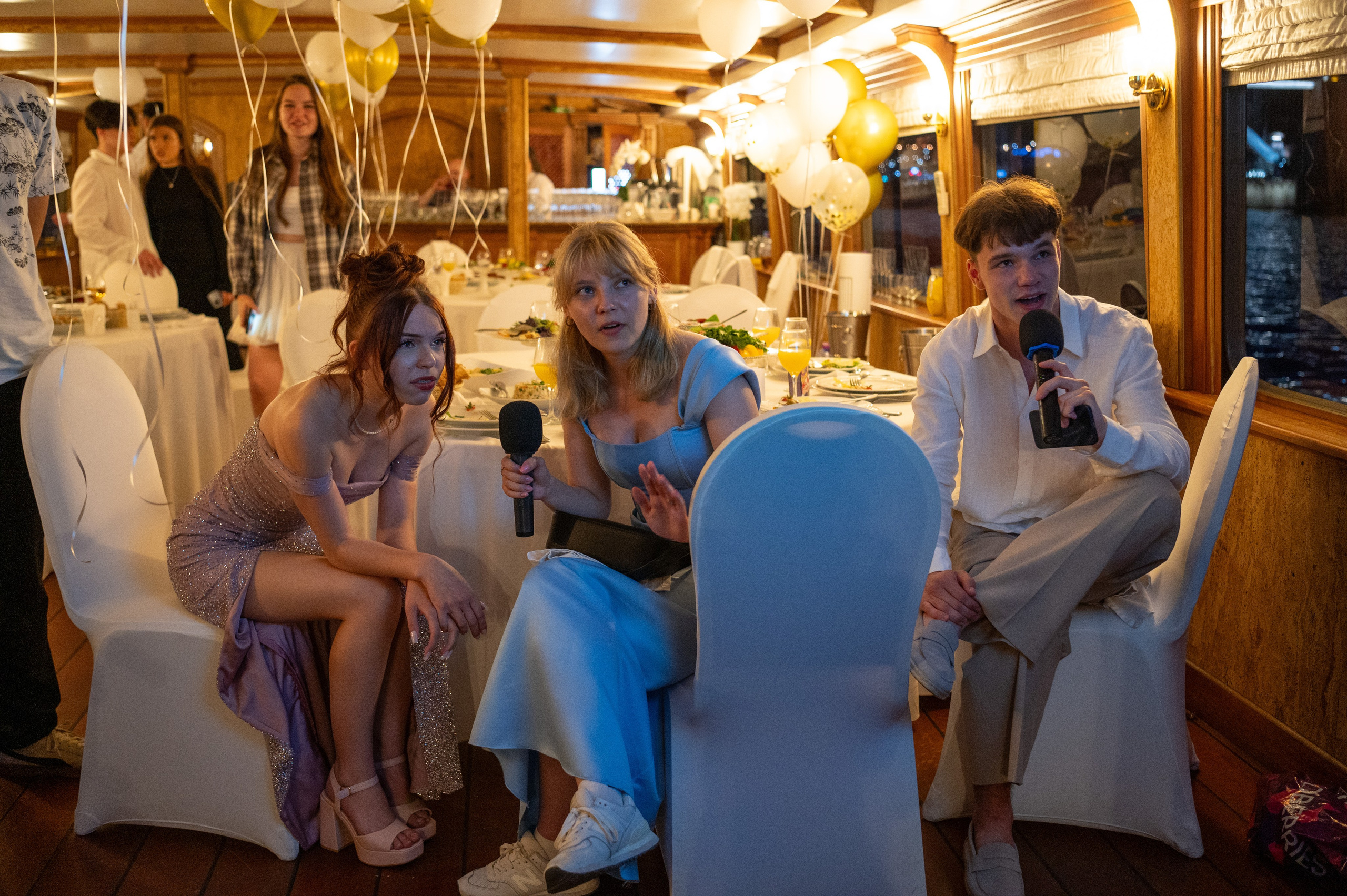 Выпускной вечер 11 класс на теплоходе. Детский и семейный фотограф г. Москва Оксана Катаджи