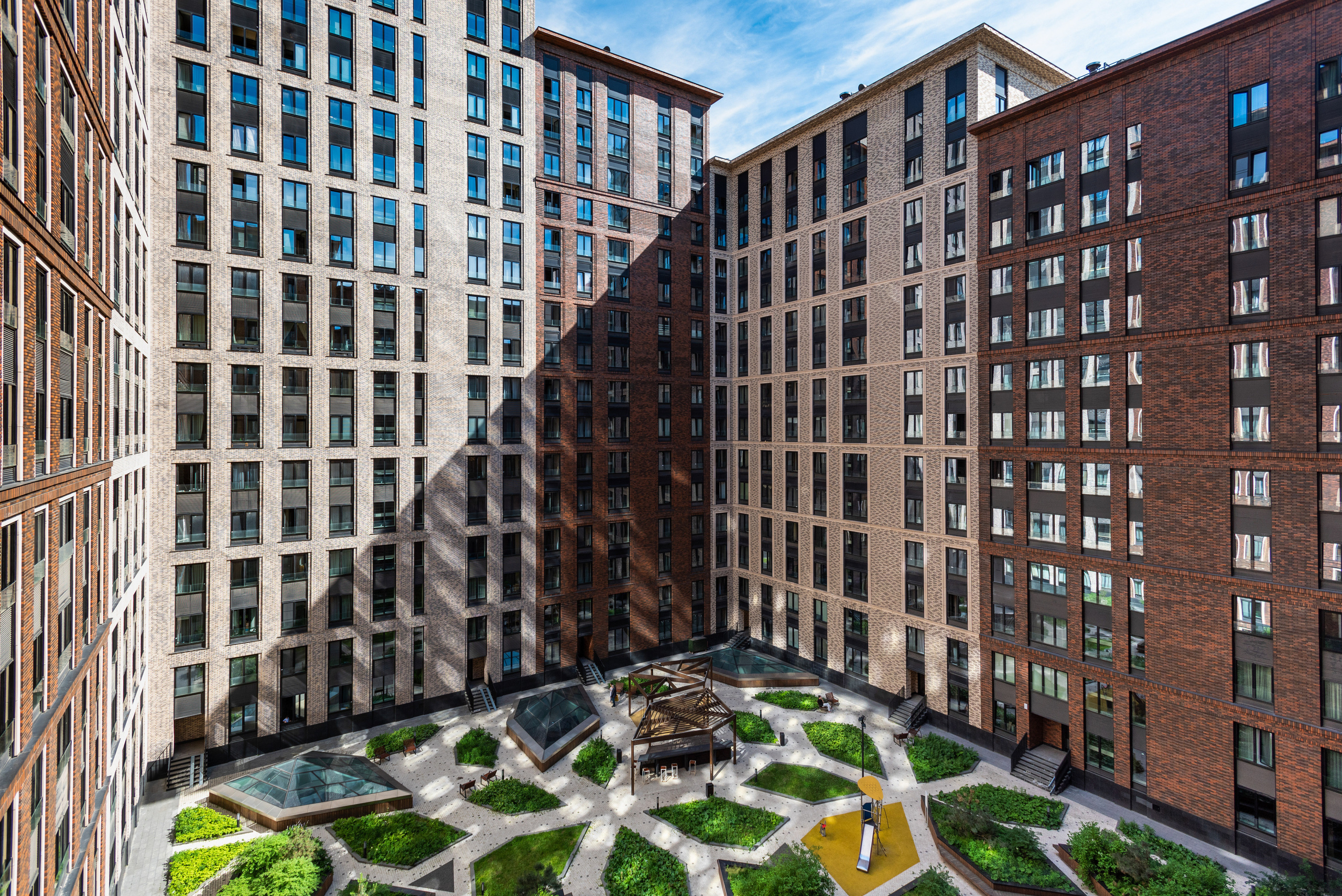 Экстерьер. Роман Свободный — интерьерная и архитектурная съёмка, Москва и МО