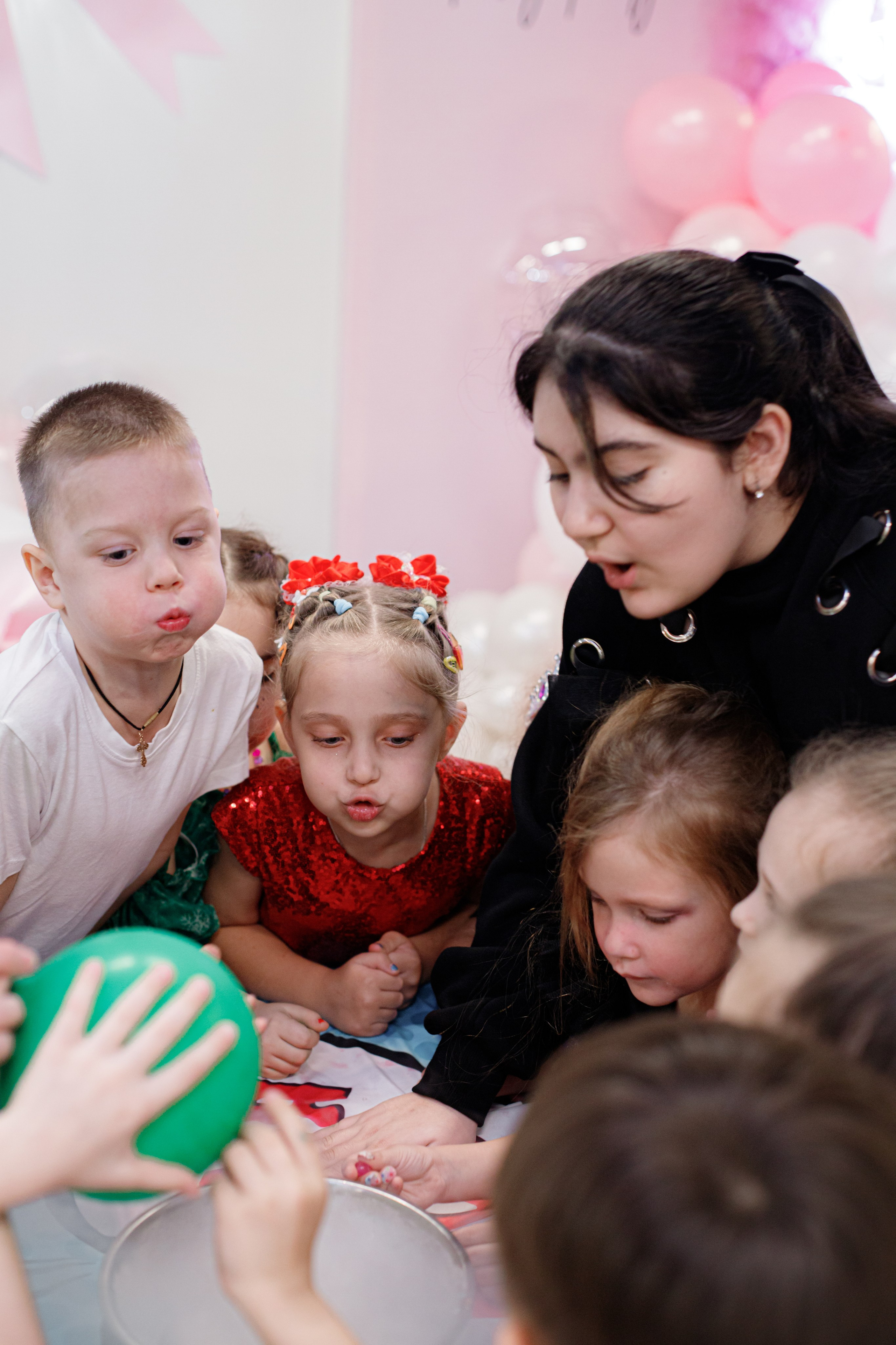 ASIA'S BIRTHDAY PARTY. Photokarish