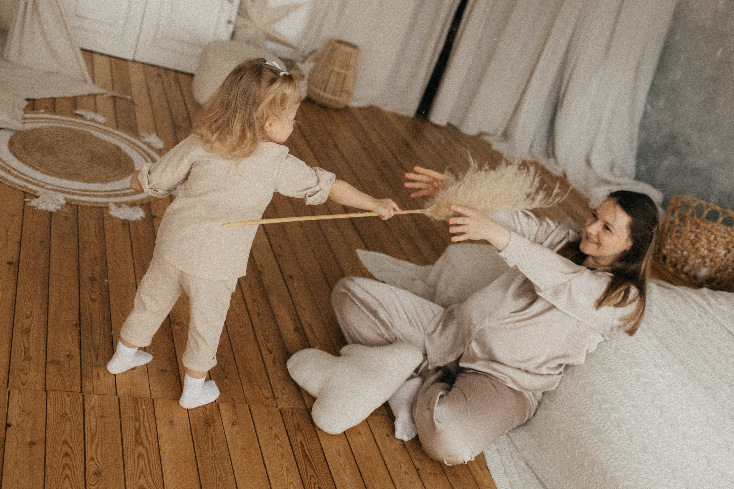 Наташа и Агния. Главная