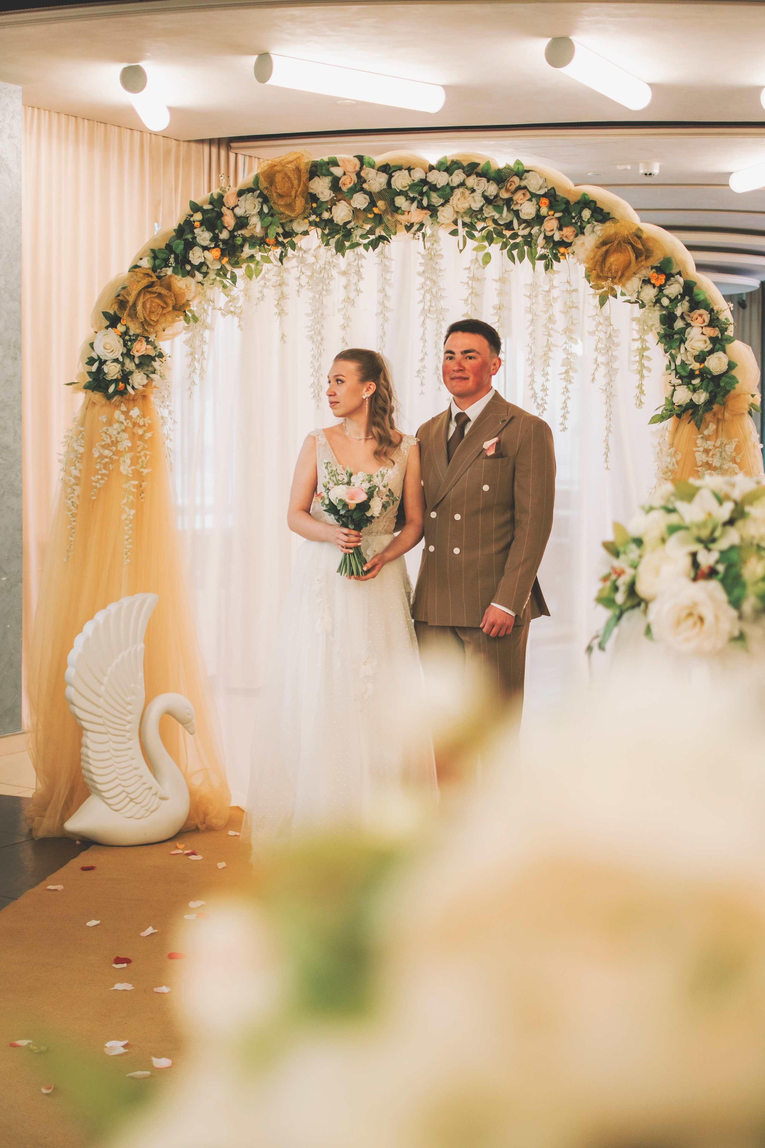 Альберт и Анастасия (Студийная фотосессия, роспись в ДК Нефтяник + фотосессия с гостями). Семейный и свадебный фотограф Губкинский и Ставрополь