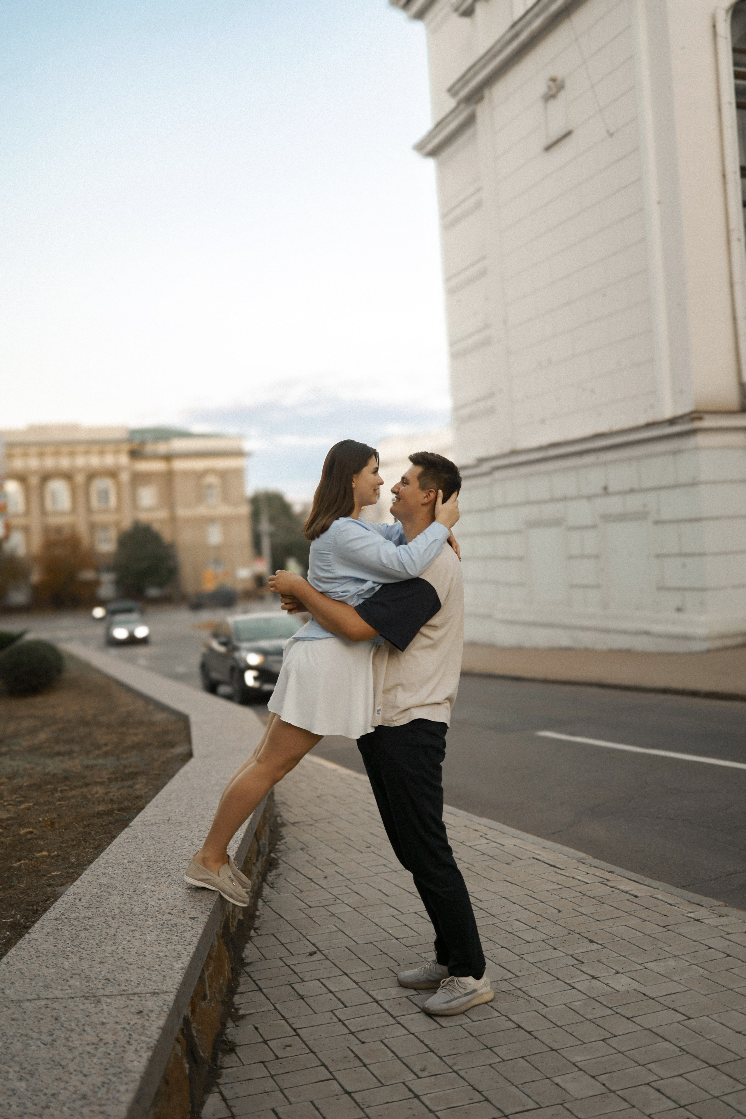 ЛЮБОВЬ НА УЛИЦАХ ДОНЕЦКА. Фотограф Донецк. Горловка. ДНР. Севастополь