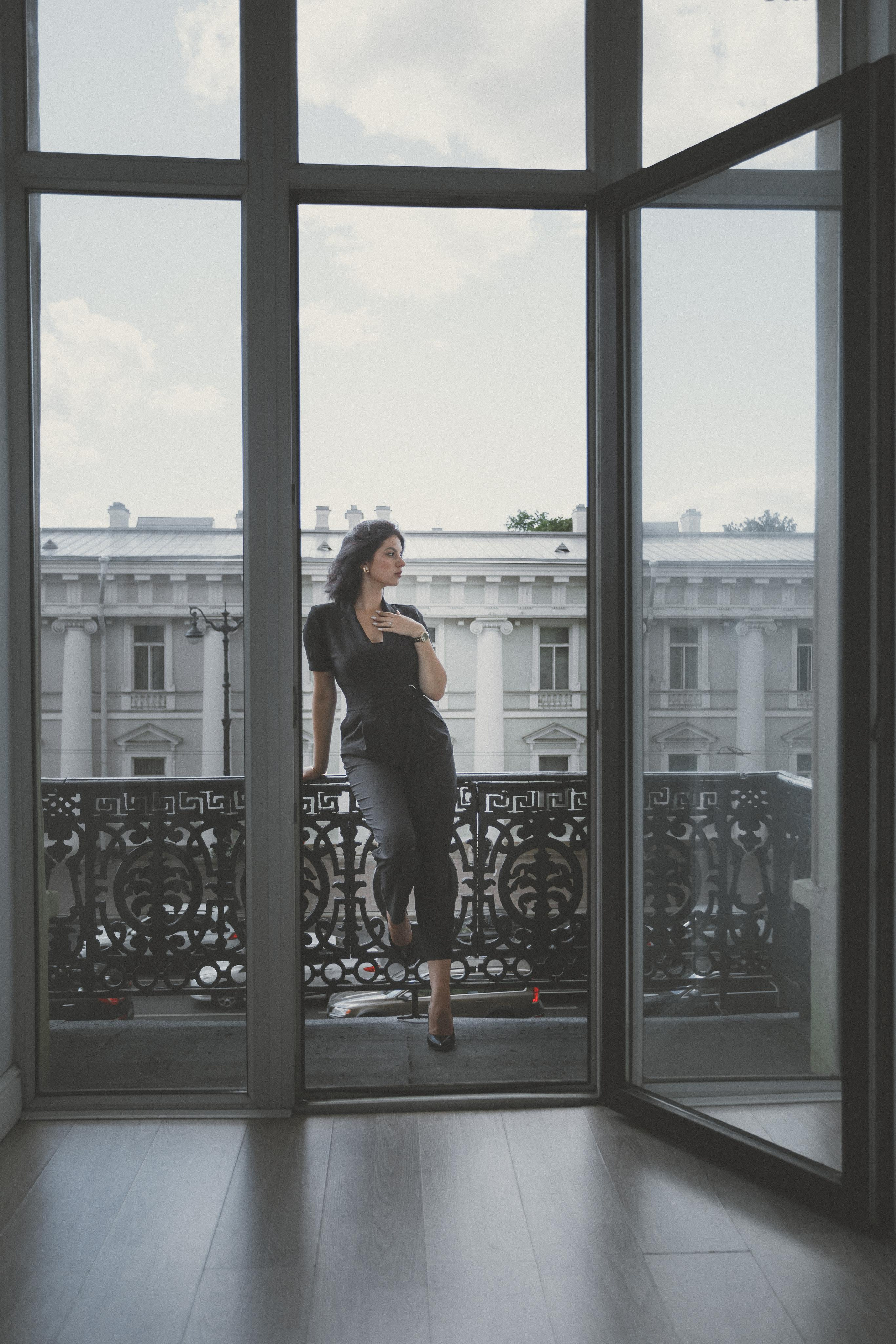 Женская фотосессия в апартаментах в Санкт-Петербурге. Женский, семейный и контент фотограф Ирина Ульянова в Санкт-Петербурге