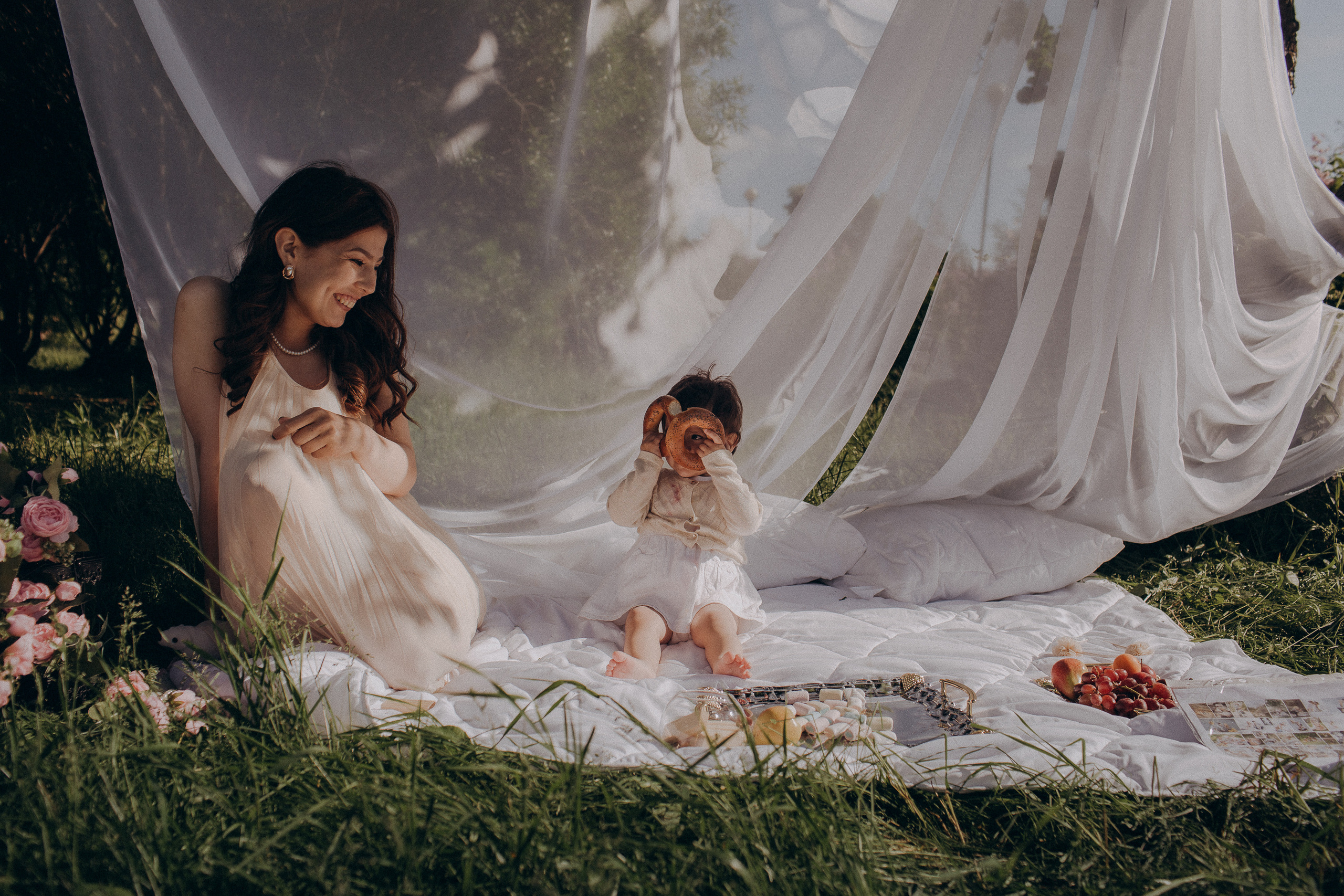 Семейная фотосессия на природе с детьми Санкт-Петербург. Женский, семейный и контент фотограф Ирина Ульянова в Санкт-Петербурге