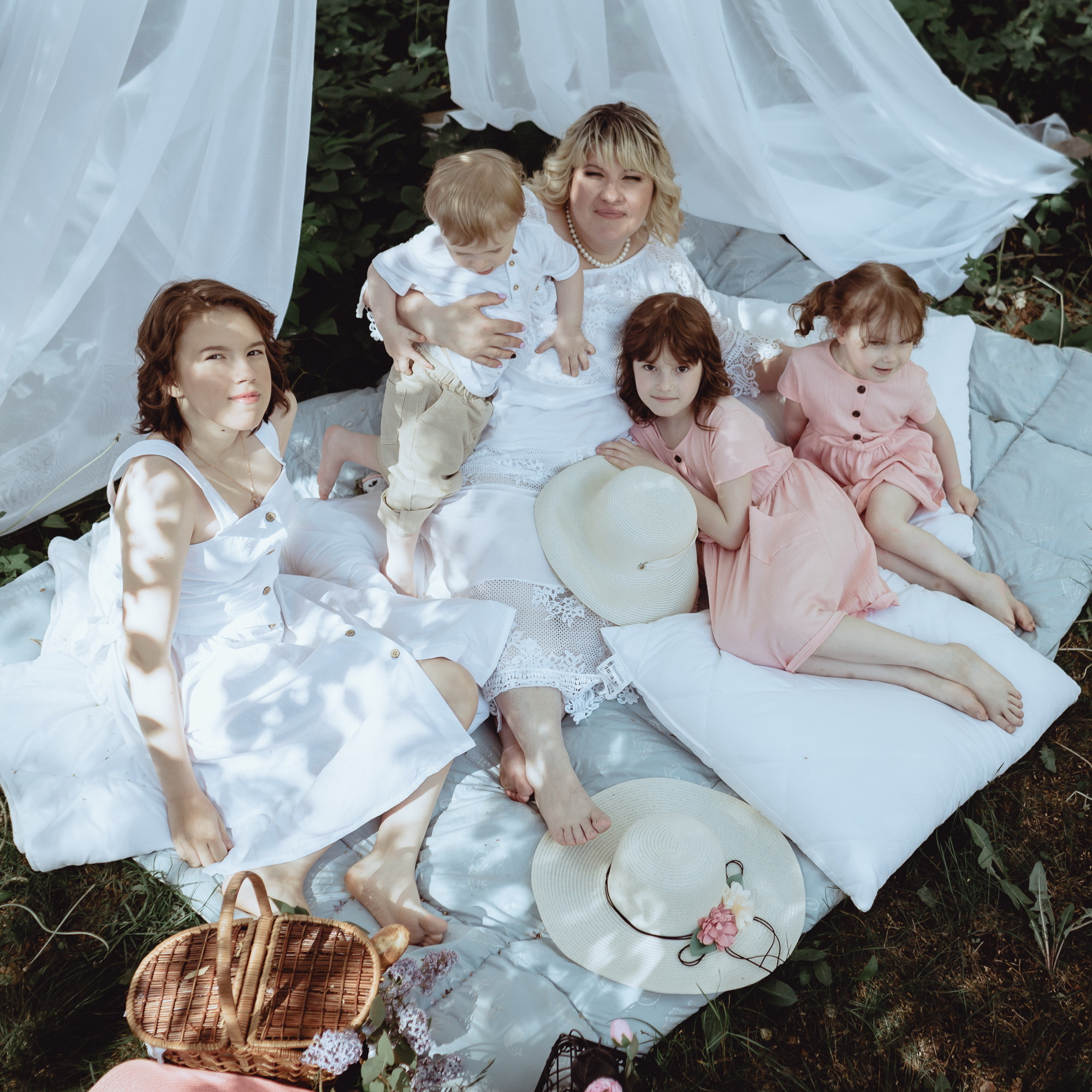 Профессиональная фотосессия с детьми дома | Светлана, Всеволожск. Женский, семейный и контент фотограф Ирина Ульянова в Санкт-Петербурге