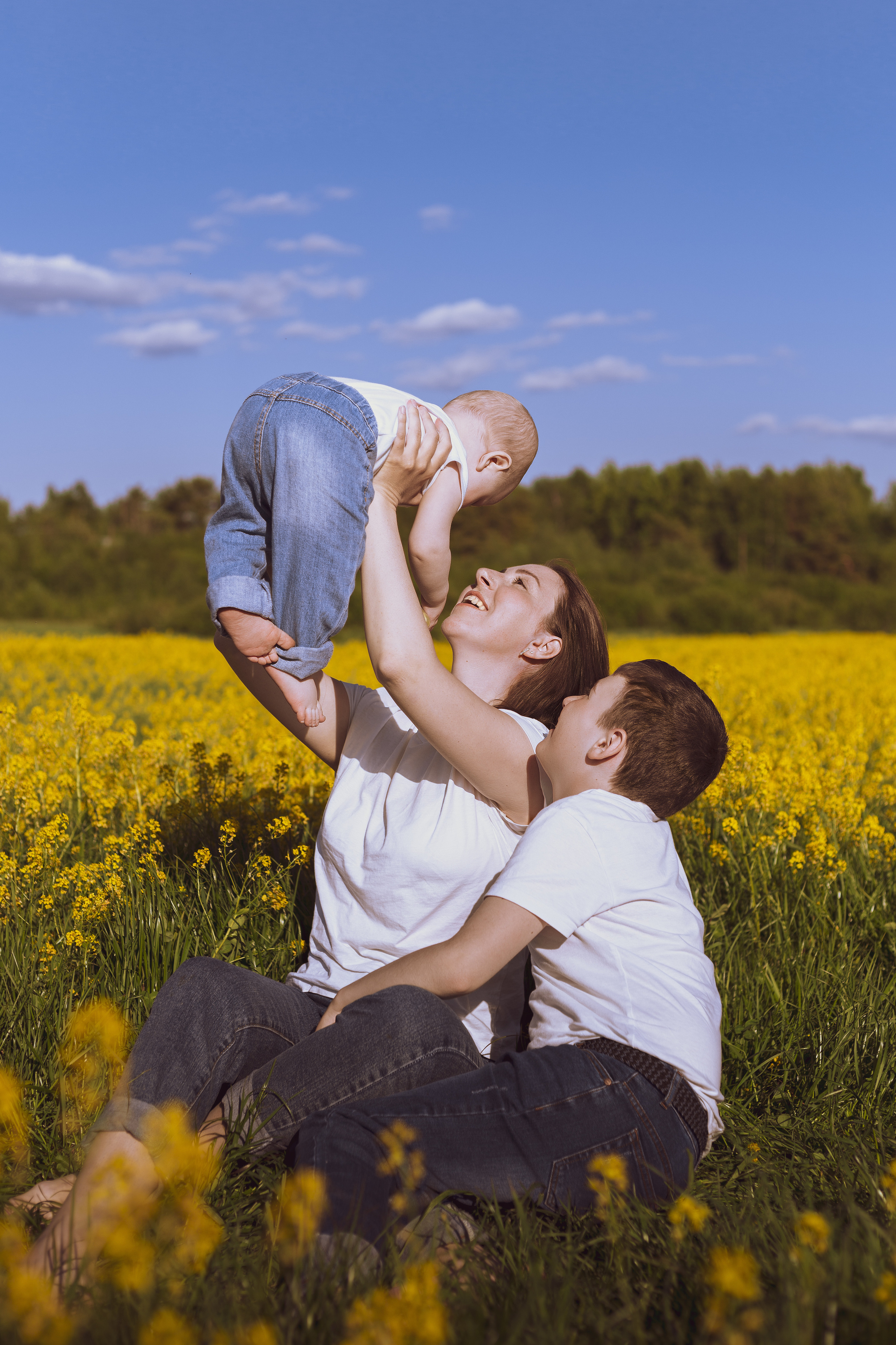 Фотосессия в поле с детьми | Елена, Приозерск. Женский, семейный и контент фотограф Ирина Ульянова в Санкт-Петербурге