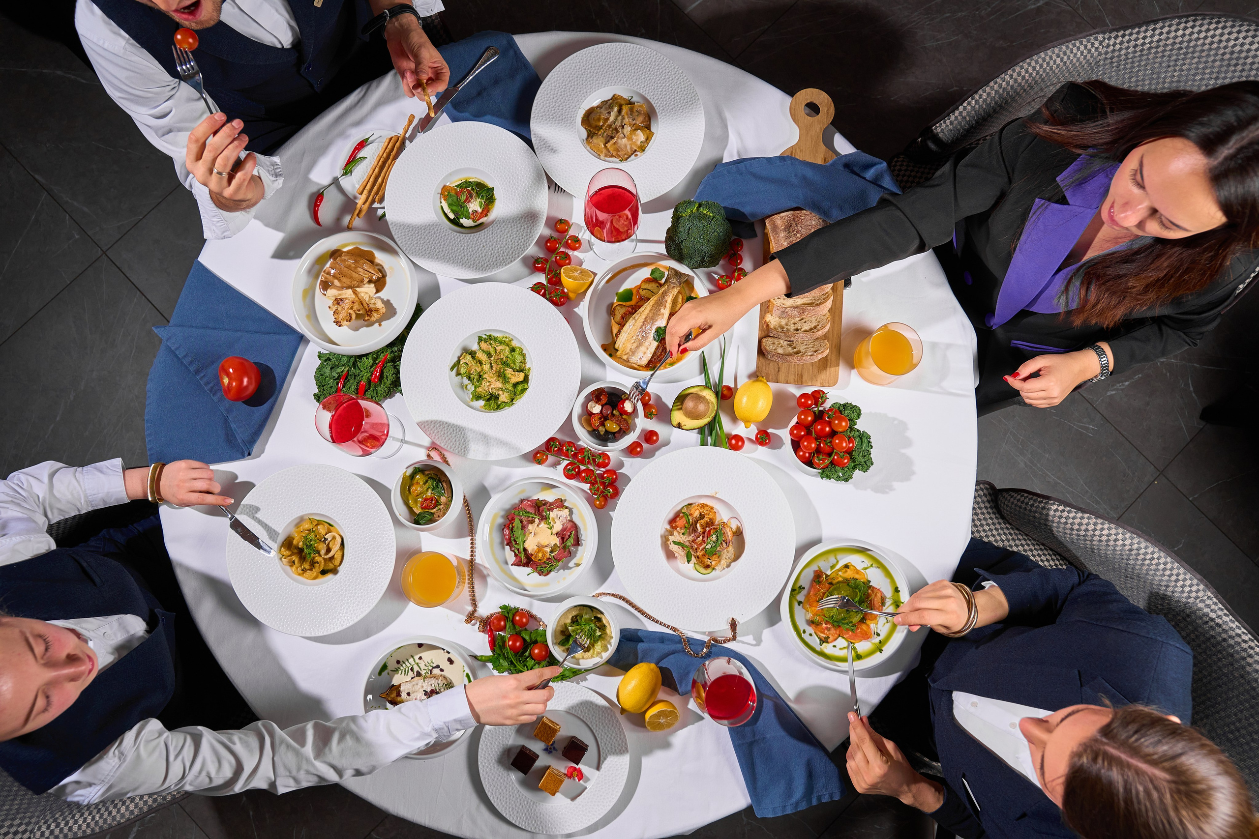 COSMOS ITALY — СЪЕМКА МЕНЮ